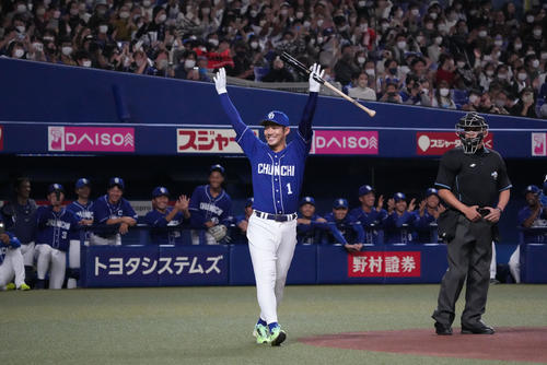 紅白戦5回表野手チーム無死、代打で登場する京田陽太（撮影・森本幸一）