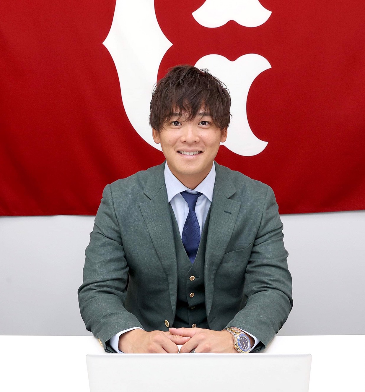 契約更改を行った巨人石川（球団提供）