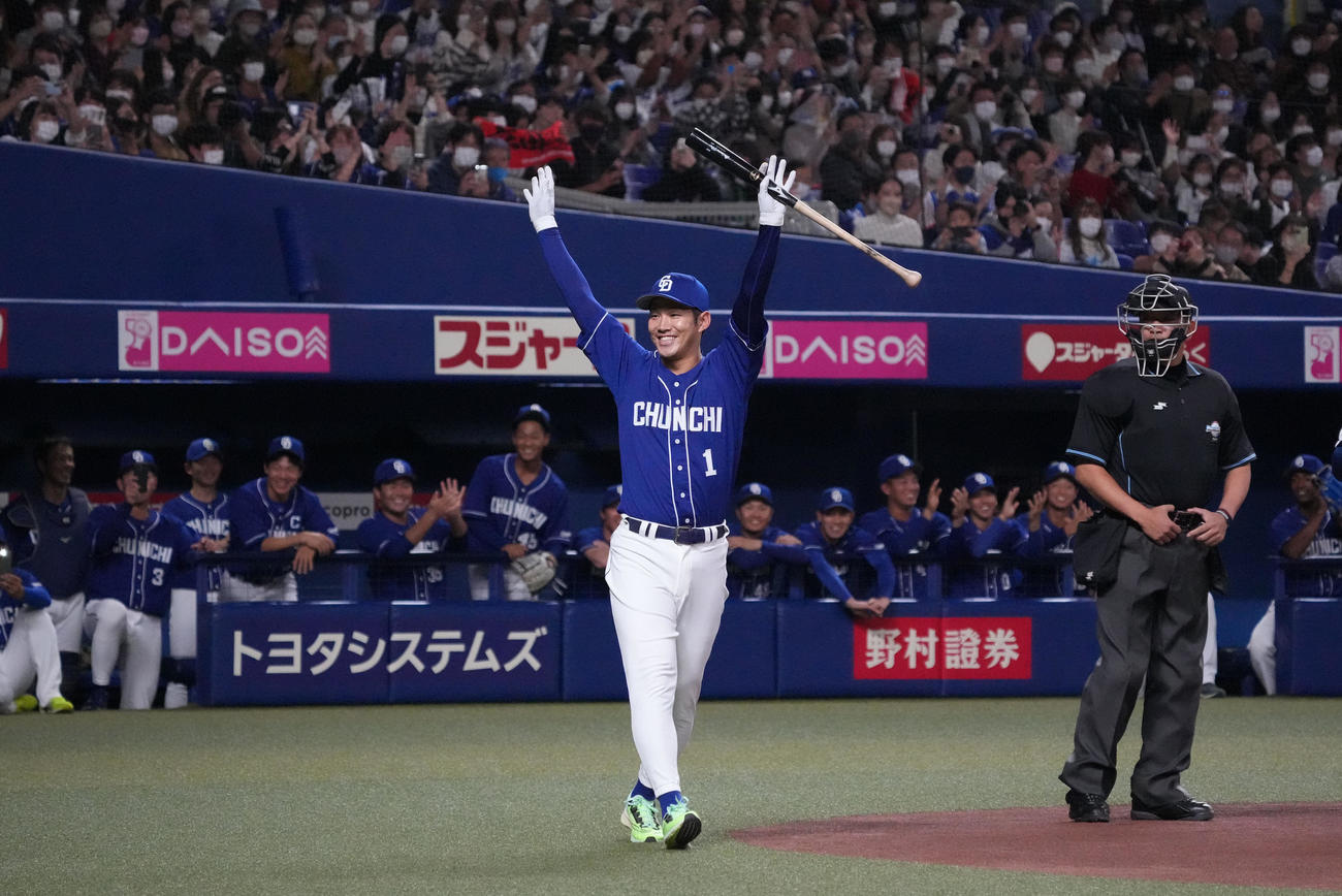 紅白戦5回表野手チーム無死、代打で登場する京田陽太（撮影・森本幸一）