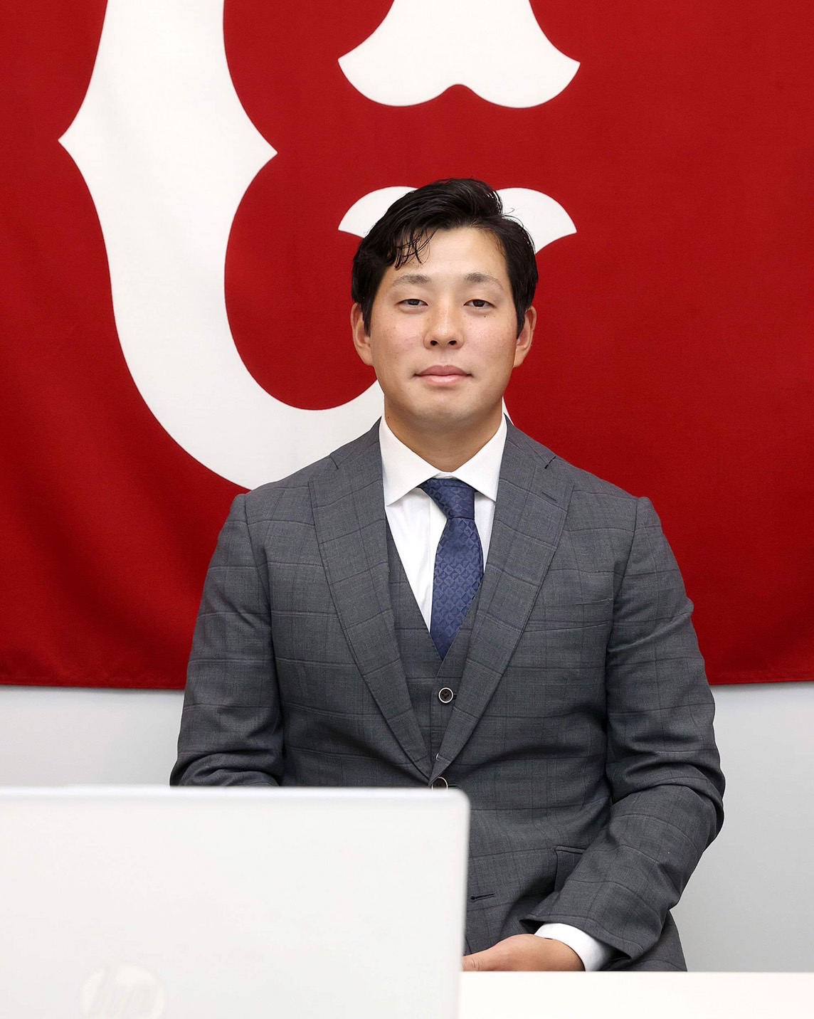契約更改を行った巨人大江（球団提供）