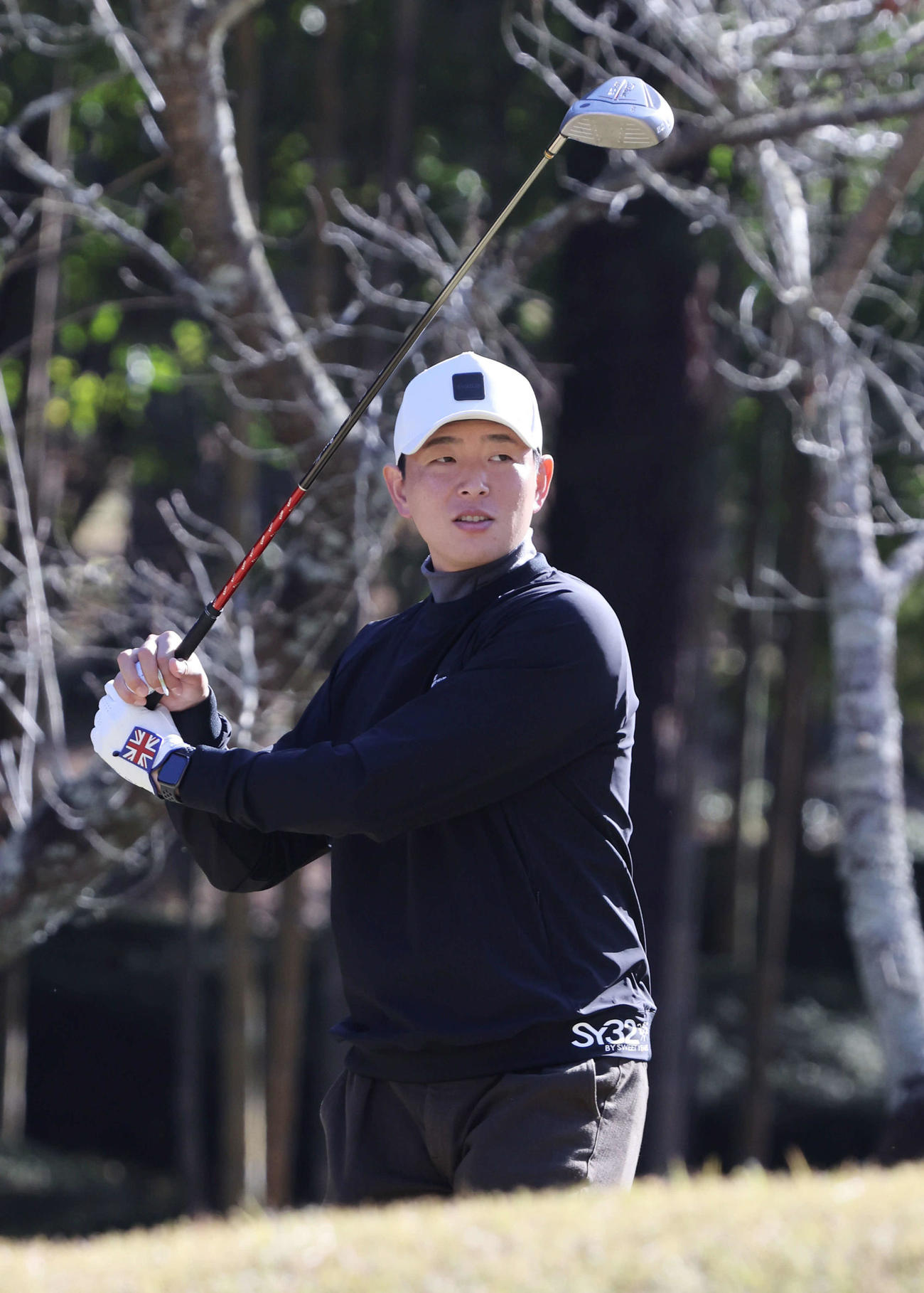 広島選手会ゴルフ　選手会長の大瀬良（撮影・加藤孝規）