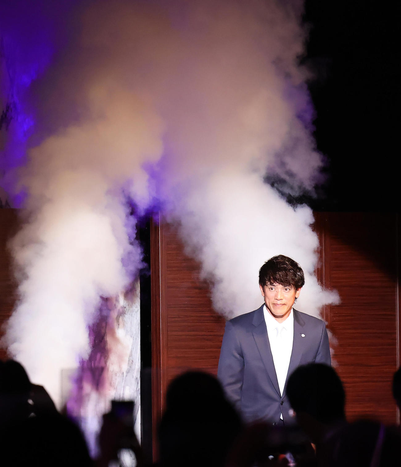 「感謝の集い」に登場した松井監督（撮影・足立雅史）