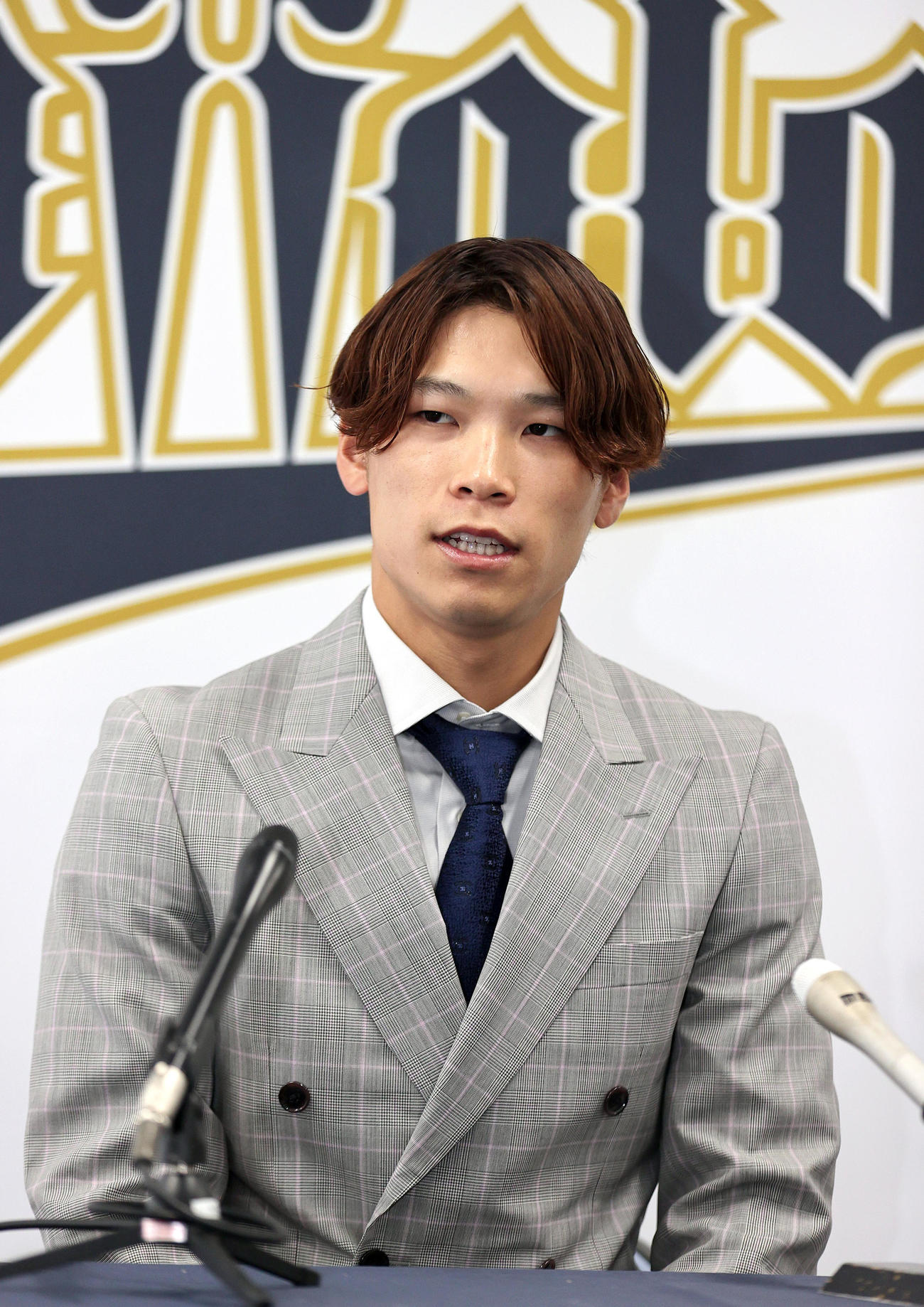 契約更改を終え会見するオリックス中川圭（撮影・上山淳一）