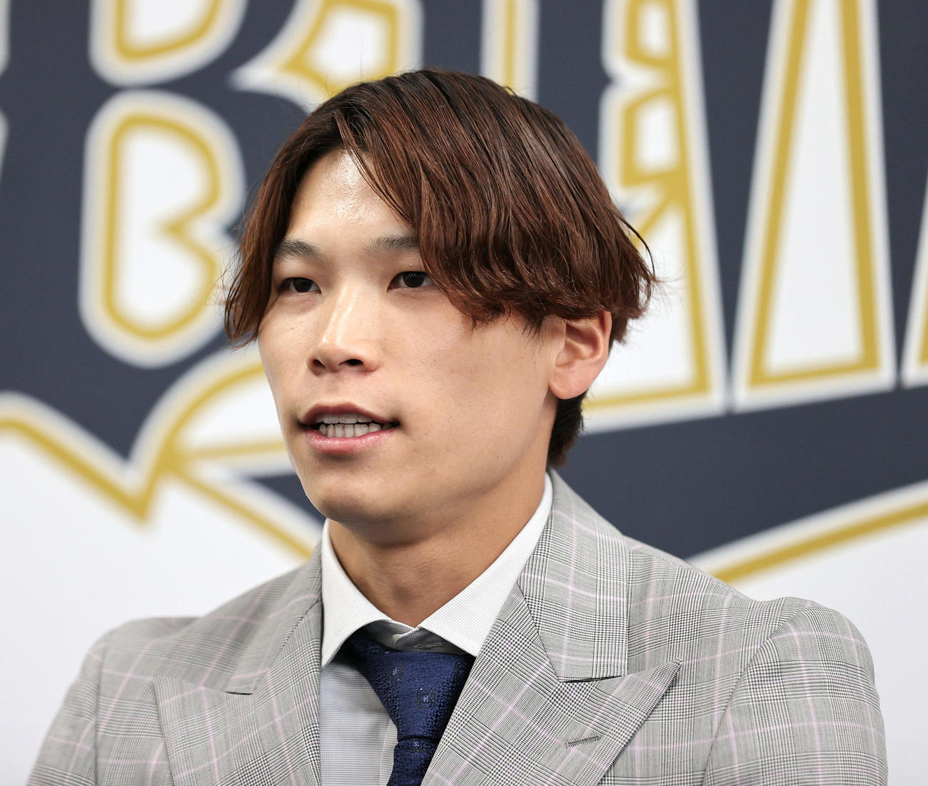 契約更改を終え会見するオリックス中川圭（撮影・上山淳一）