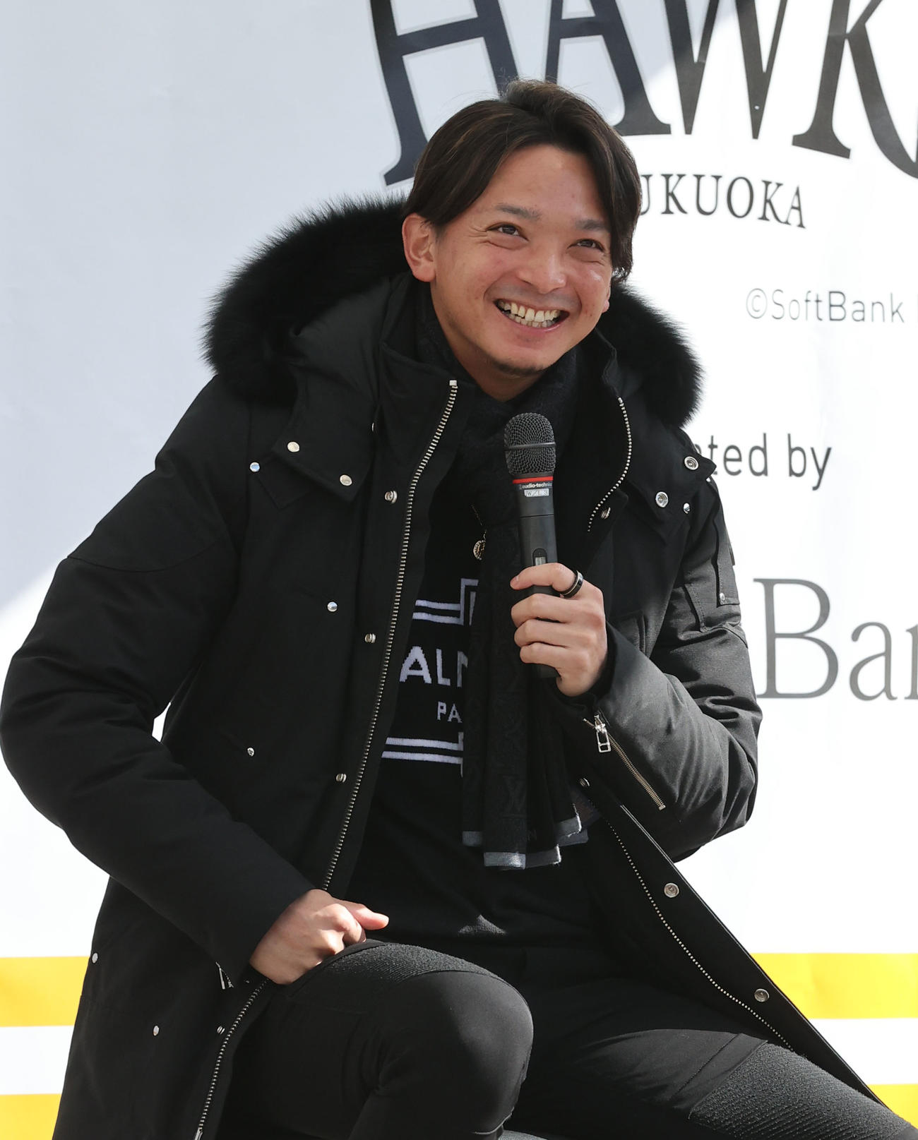 トークショーでとっておきの話を披露して会場のファンを楽しませた東浜巨（撮影・梅根麻紀）