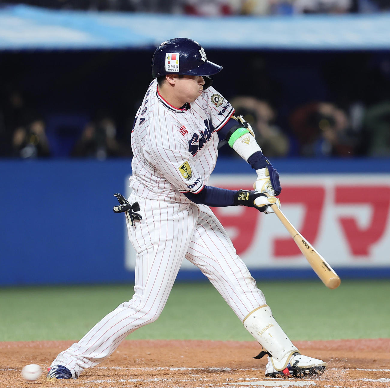 10月22日、日本シリーズ第1戦で空振り三振に倒れる山田哲人