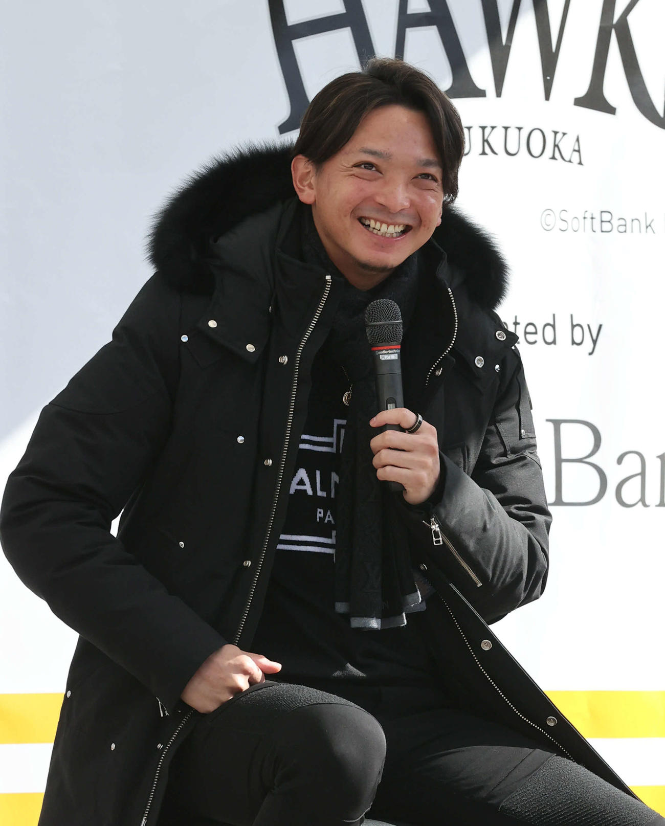 トークショーでとっておきの話を披露して会場のファンを楽しませた東浜巨（撮影・梅根麻紀）
