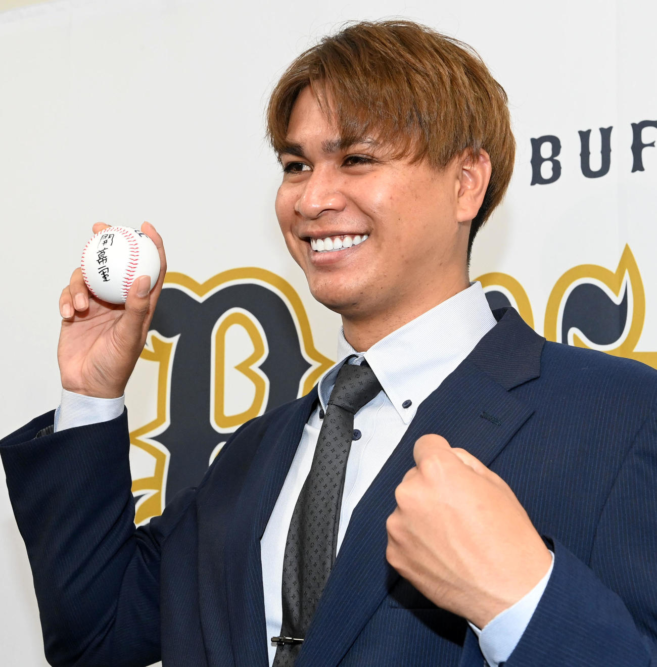 大幅アップで契約更改の宇田川は、来シーズンの目標を開幕1軍に定める（撮影・前岡正明）
