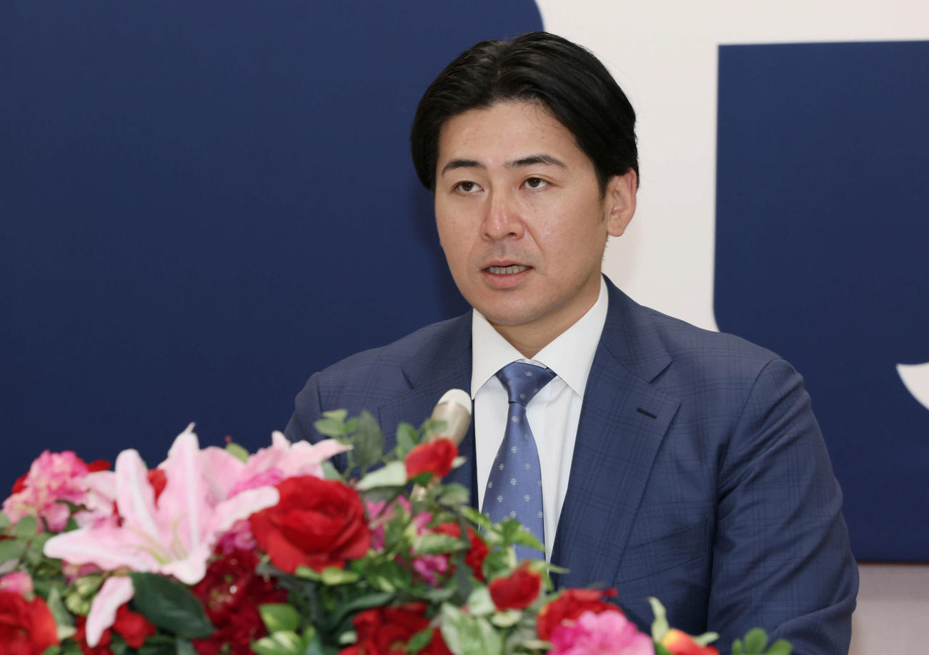 3年契約の最終年、4000万円減で契約を更改した広島会沢（撮影・加藤孝規）（撮影・加藤孝規）