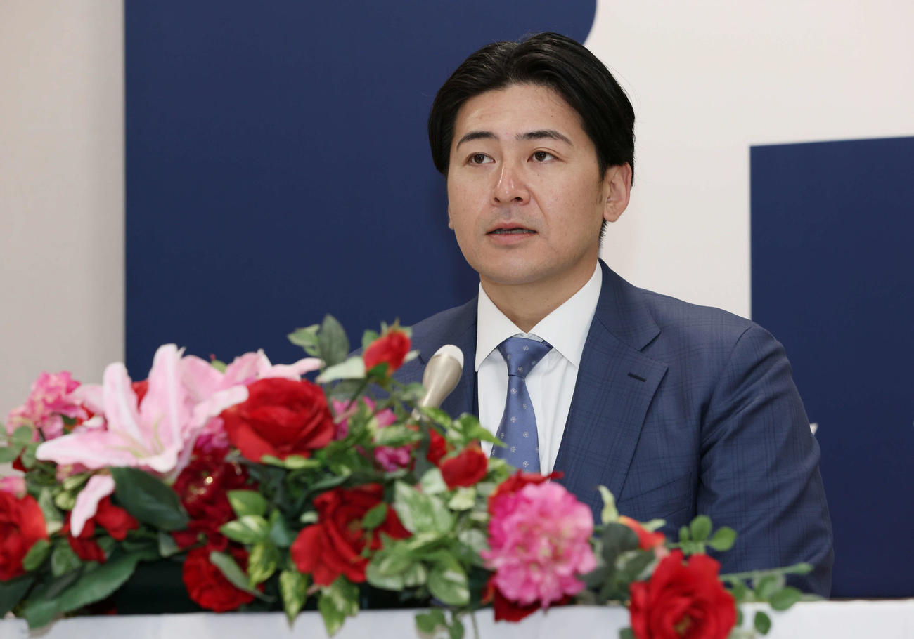 3年契約の最終年、4000万円減で契約を更改した広島会沢（撮影・加藤孝規）（撮影・加藤孝規）