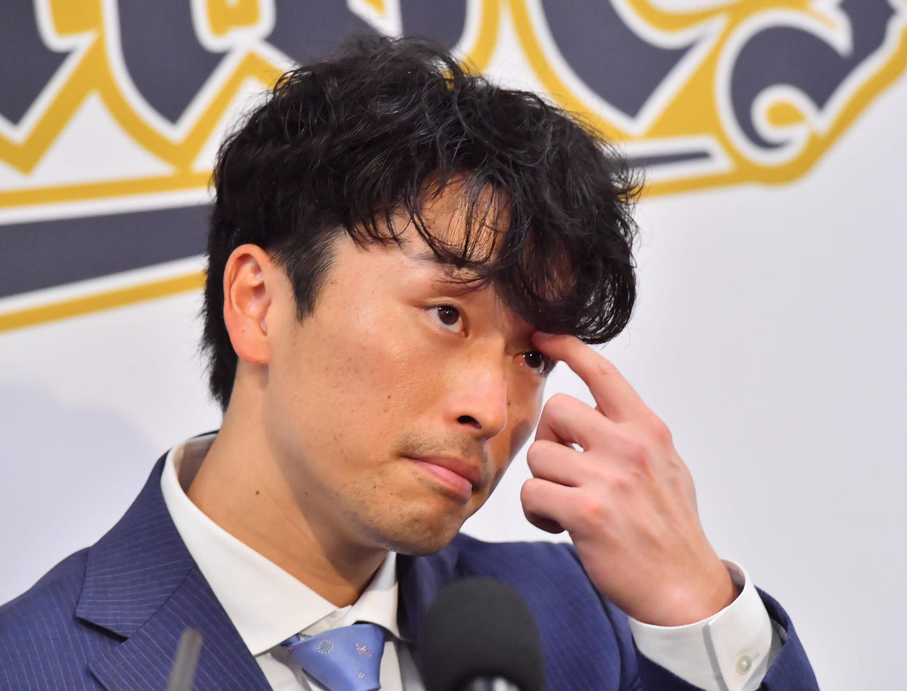 アップで更改し会見に臨むオリック福田（撮影・和賀正仁）