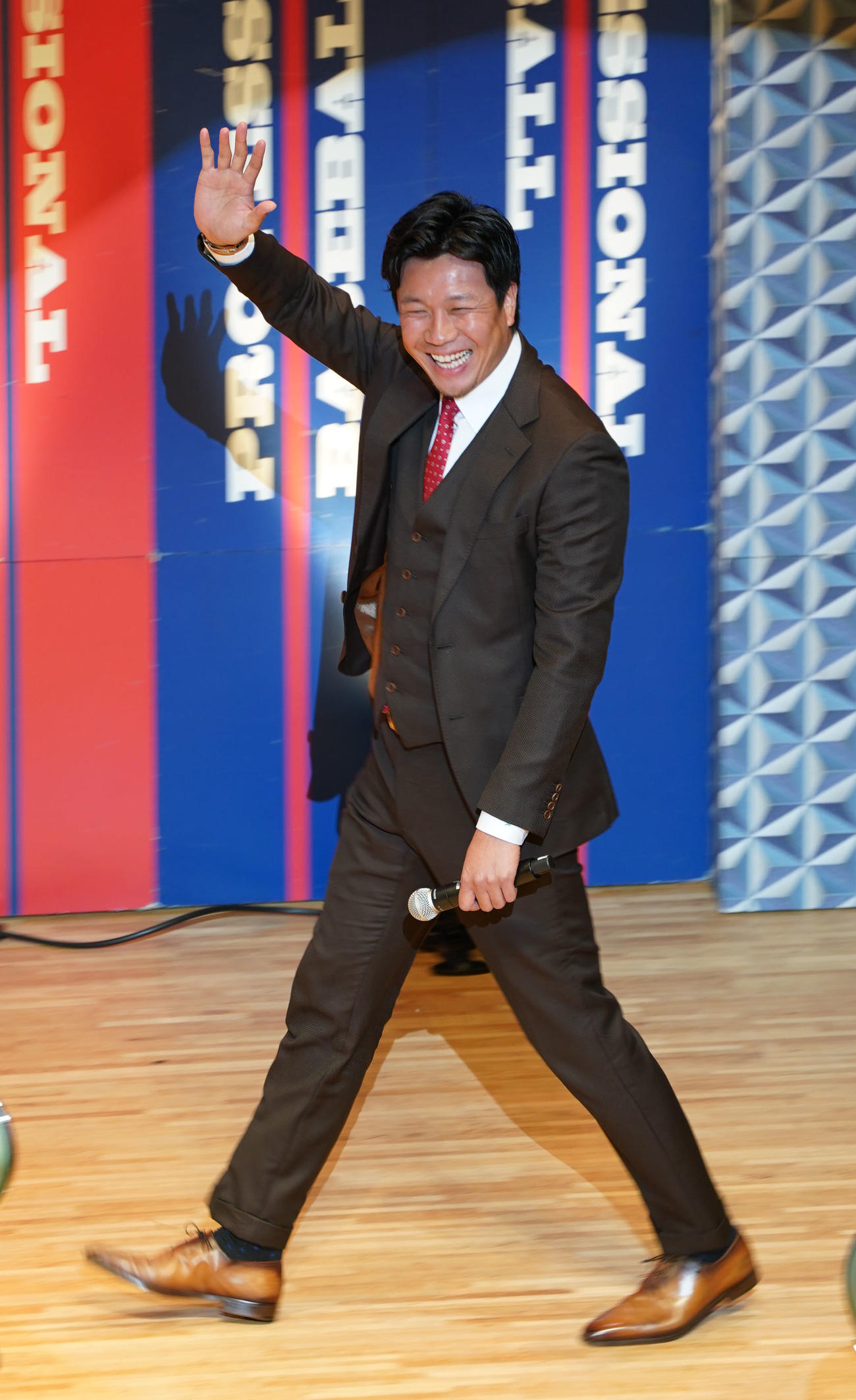 トークショーに登場した大野雄（撮影・森本幸一）