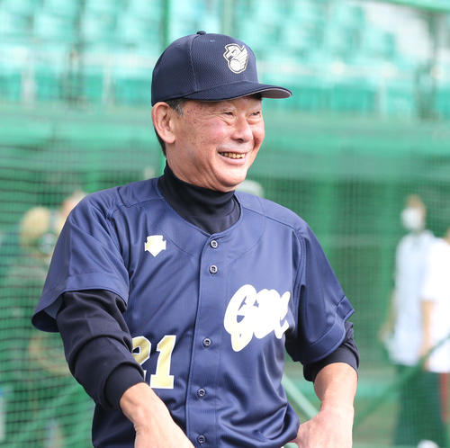 おねイチ”土下座山本浩二「試合時間が早すぎた。申し訳ない」名球会