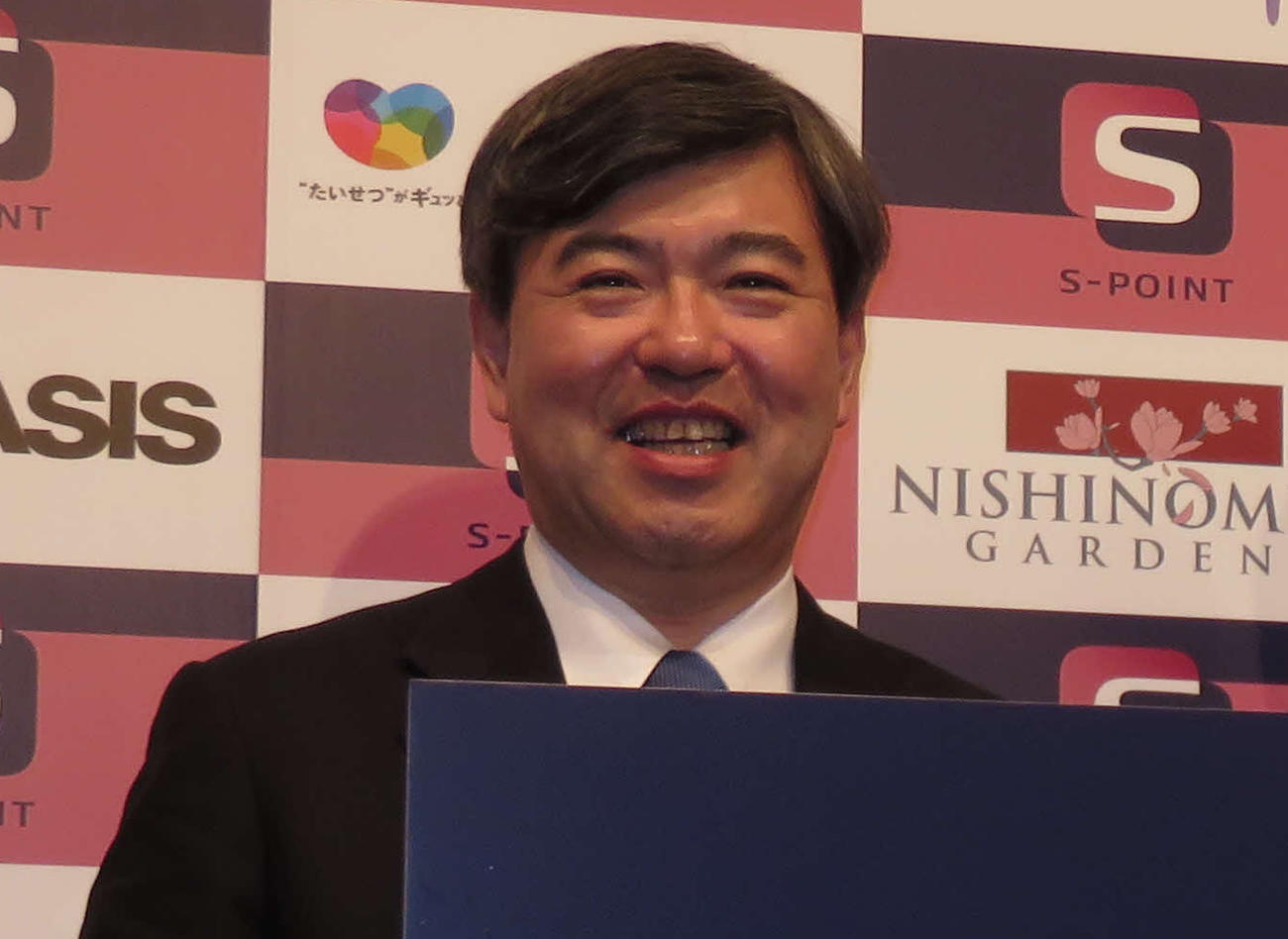 阪急阪神ホールディングス・杉山健博社長（2018年5月8日撮影）
