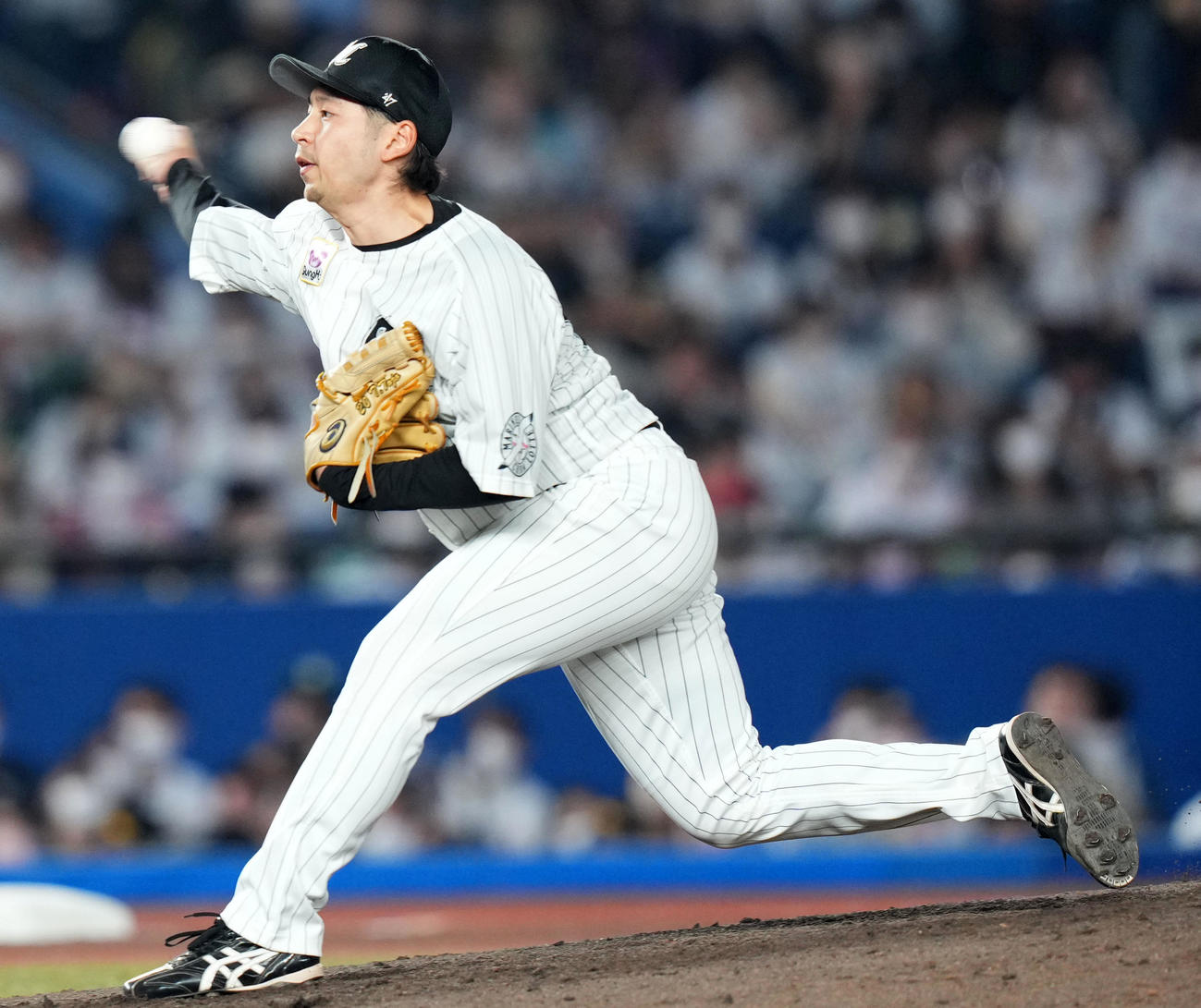 10月2日、ロッテ対ソフトバンク　7回表から登板したロッテ東條大樹