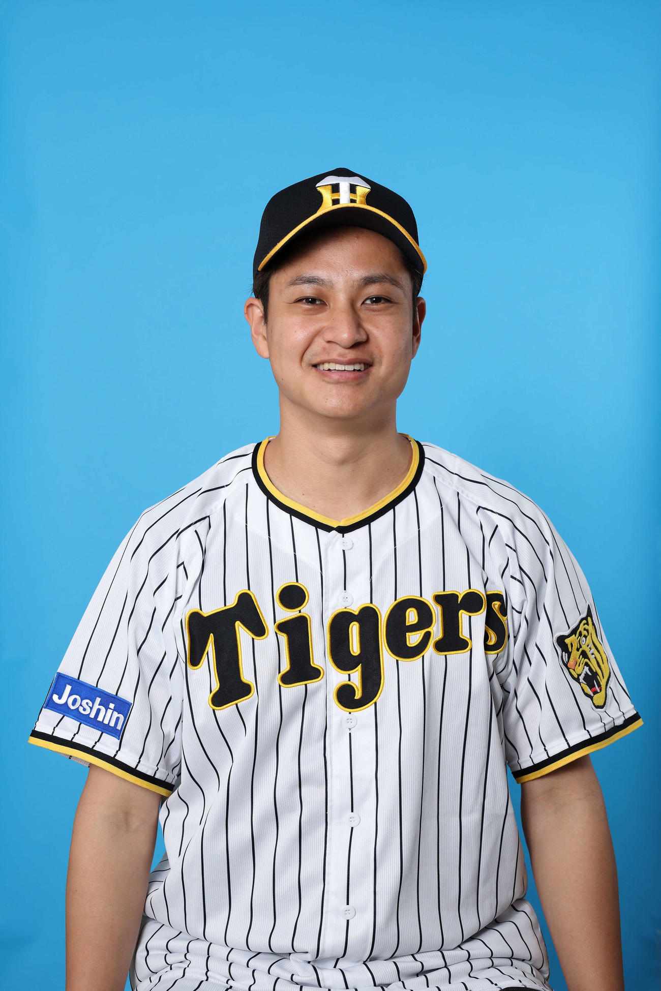 阪神のユニホーム姿の大竹耕太郎