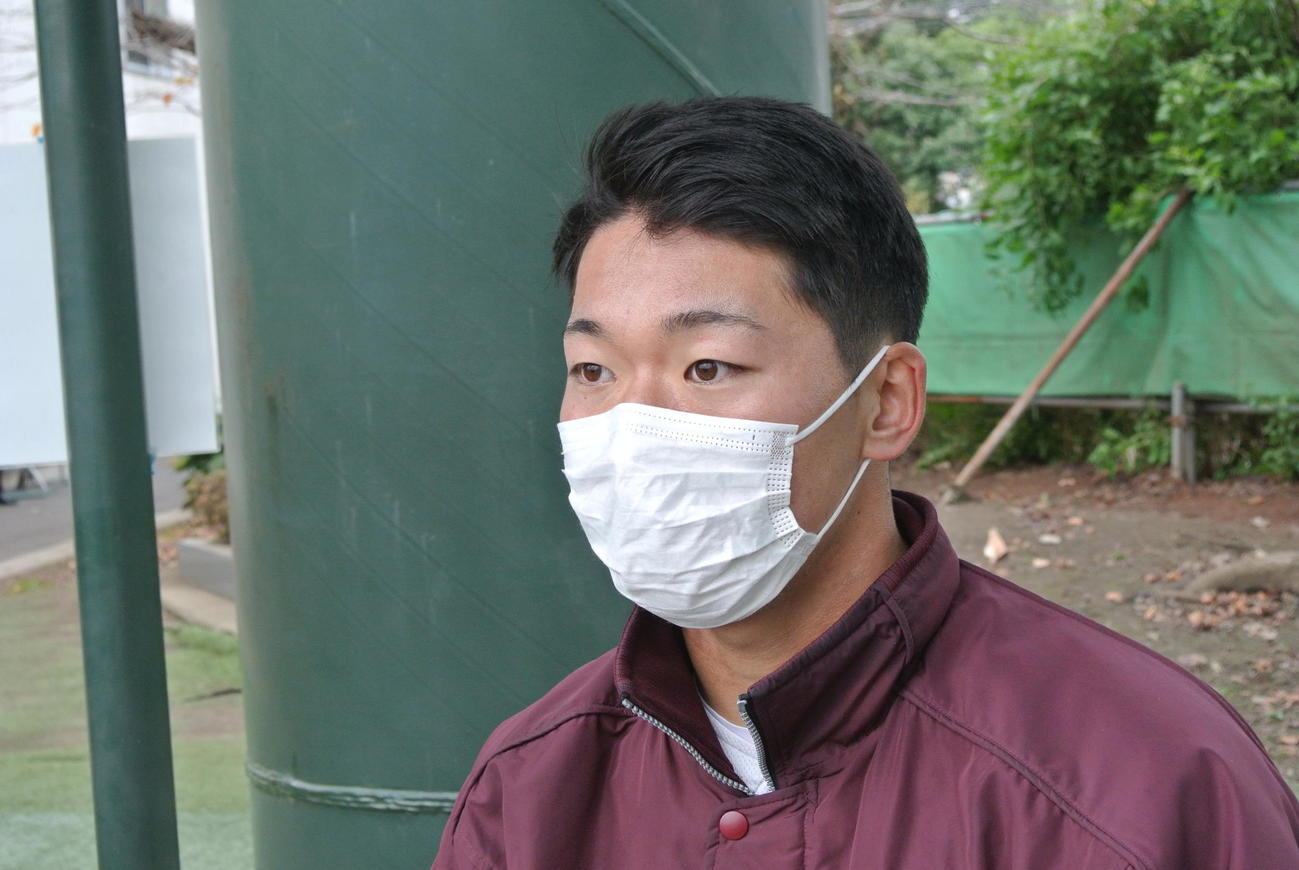 早大の新主将に決まった森田朝陽外野手（高岡商）は練習納めに来季への決意を語った（撮影・井上真）