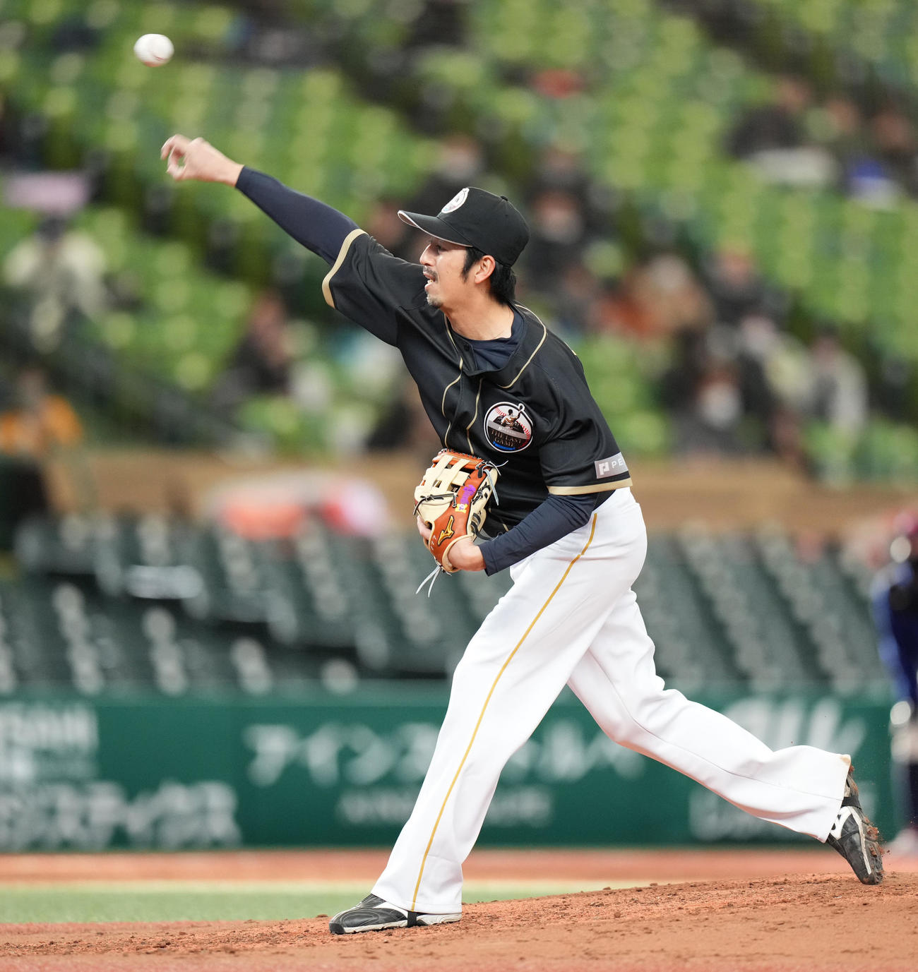 「PERSOL LAST GAME」　3回に登板したウエストドリームスで元中日の大嶺（撮影・菅敏）