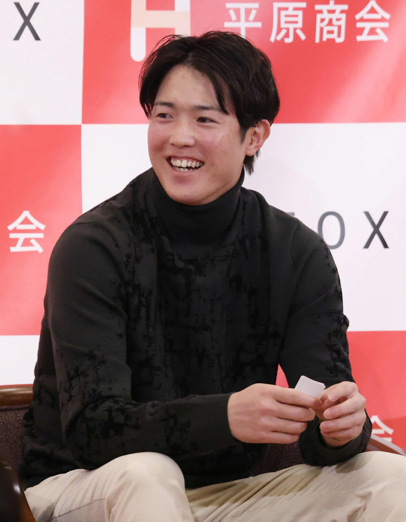トークショーで笑顔をみせる広島森下（撮影・加藤孝規）