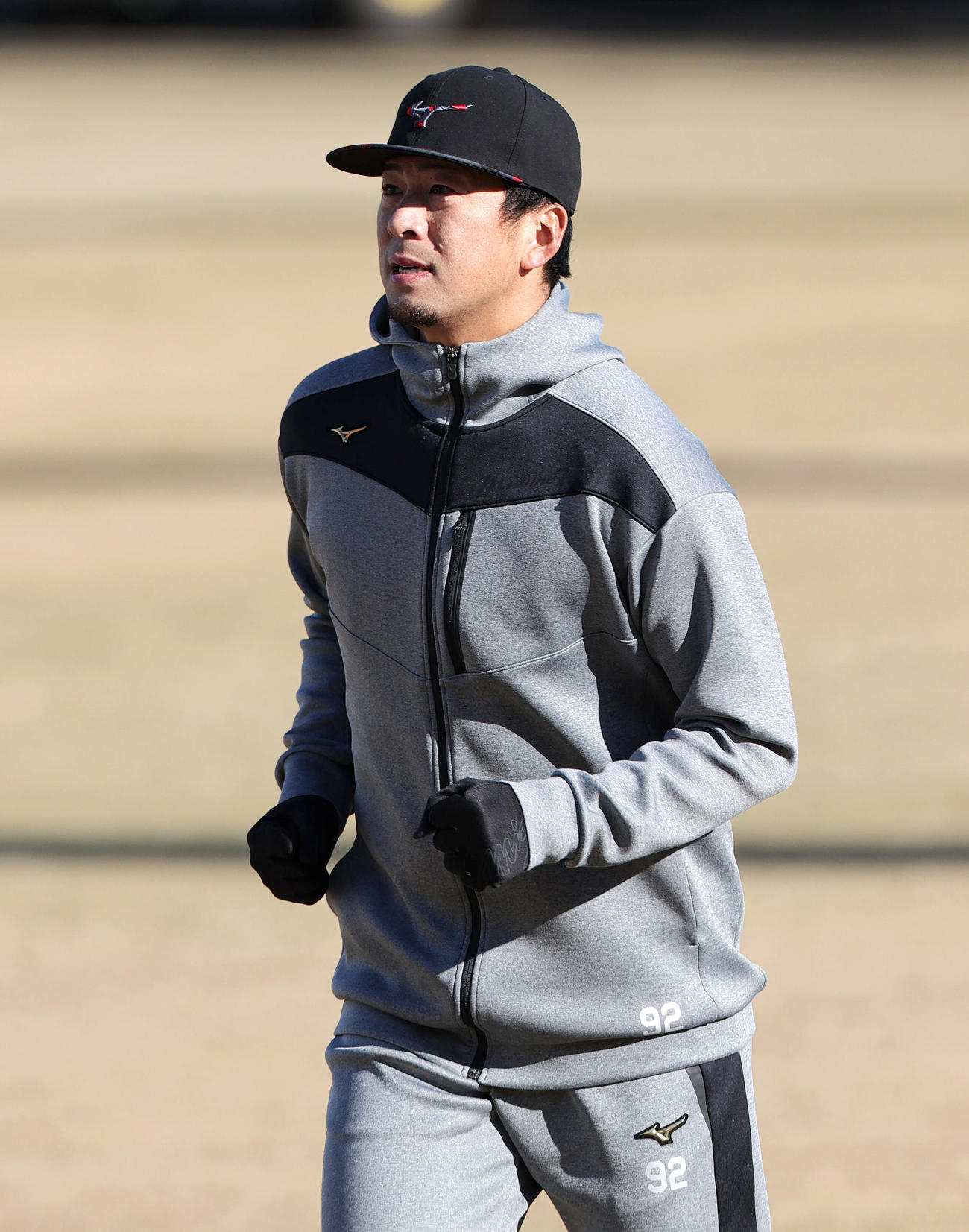 鳴尾浜球場でトレーニングする渡辺雄（撮影・上山淳一）