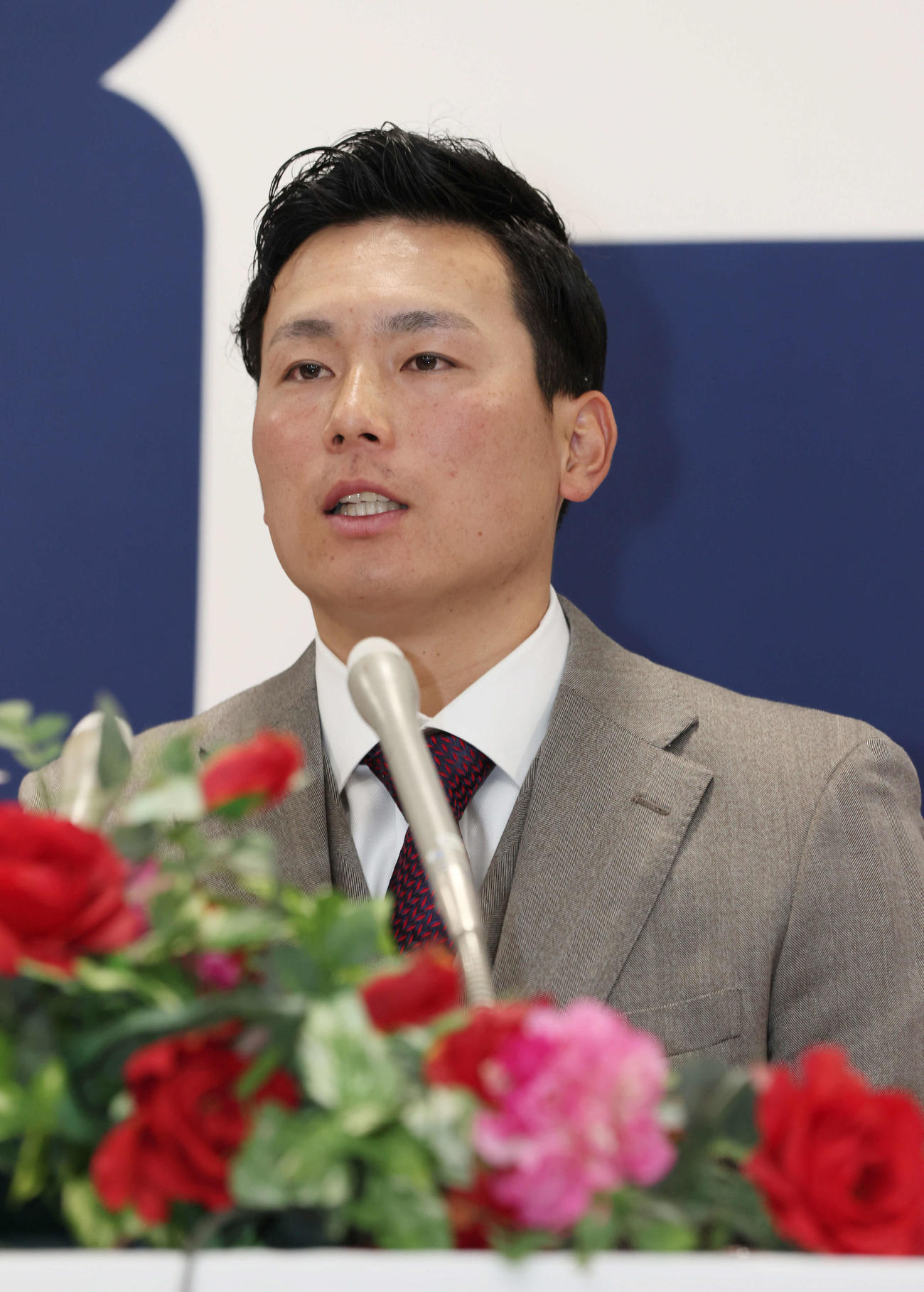 推定9500万円で契約更改した広島栗林（撮影・加藤孝規）