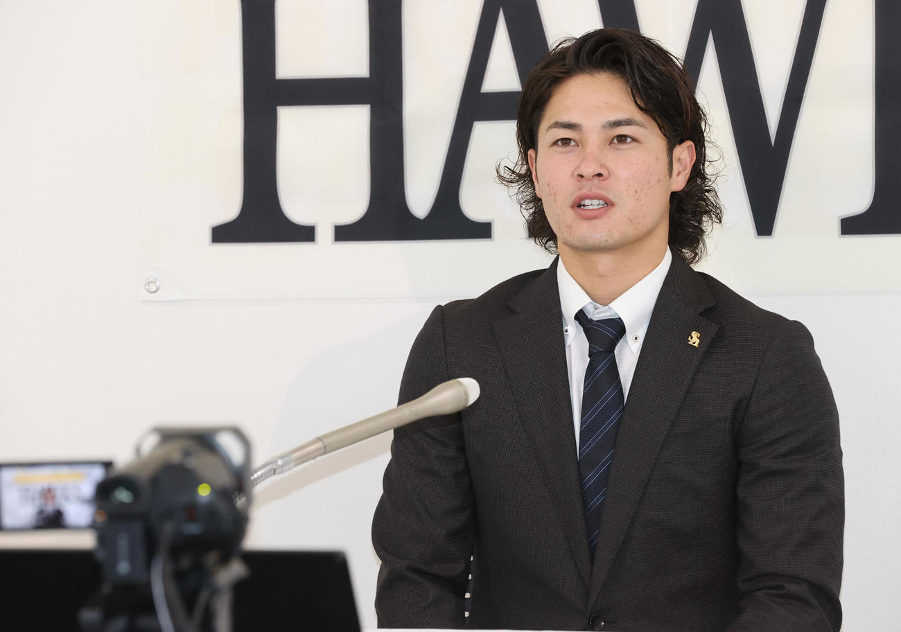契約更改を終えた笠谷俊介（撮影・梅根麻紀）