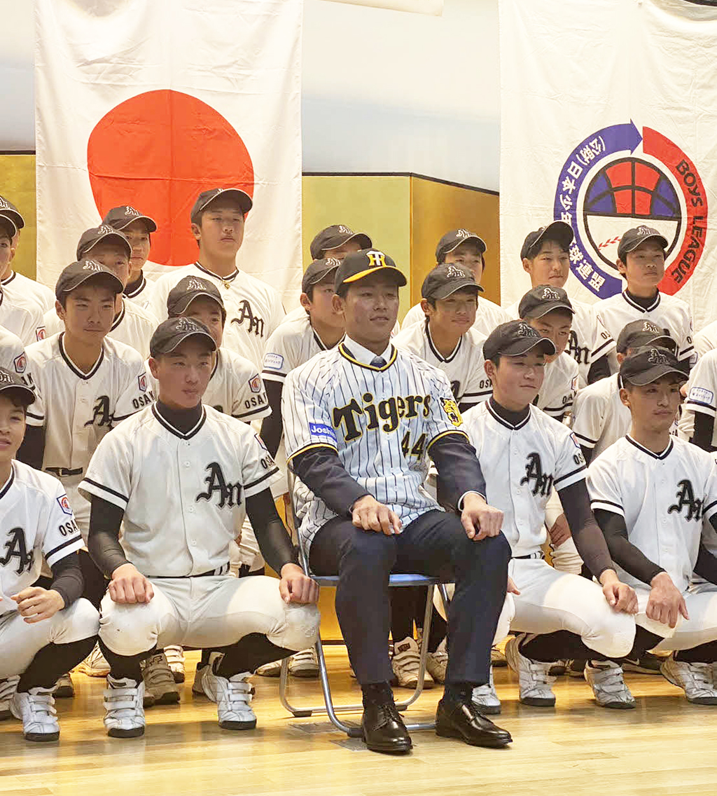 激励会に出席した、阪神ドラフト5位の戸井（撮影・三宅ひとみ）