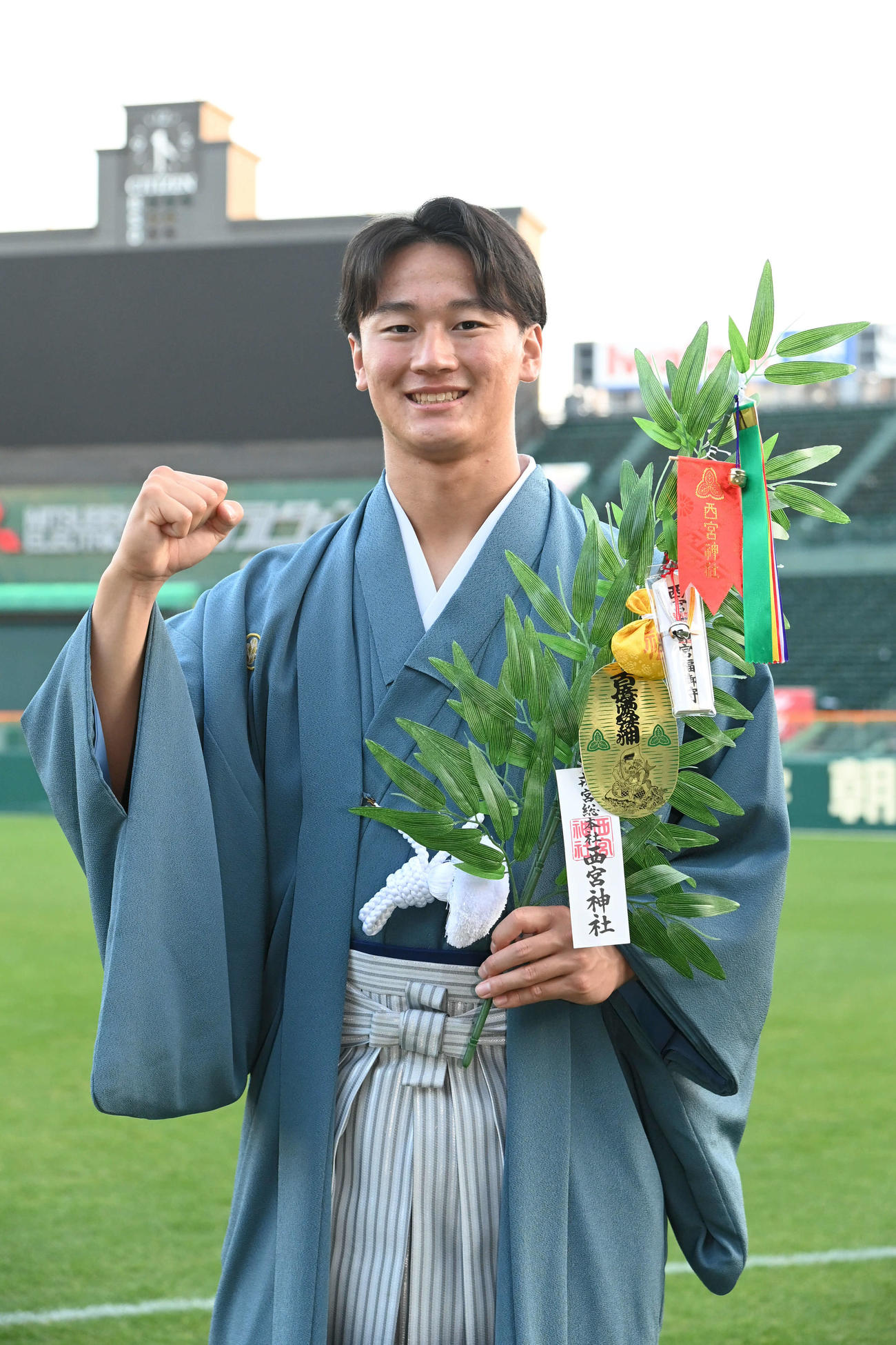 十日戎（とおかえびす）のポスターモデルに選ばれた阪神森木