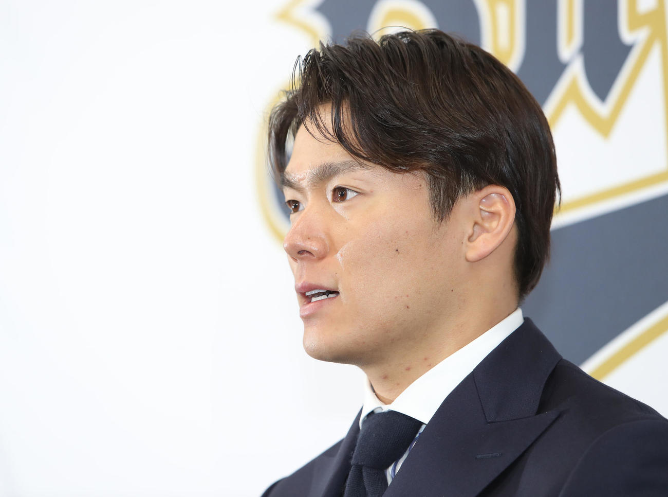 契約更改を終えて記者会見するオリックス山本（撮影・白石智彦）
