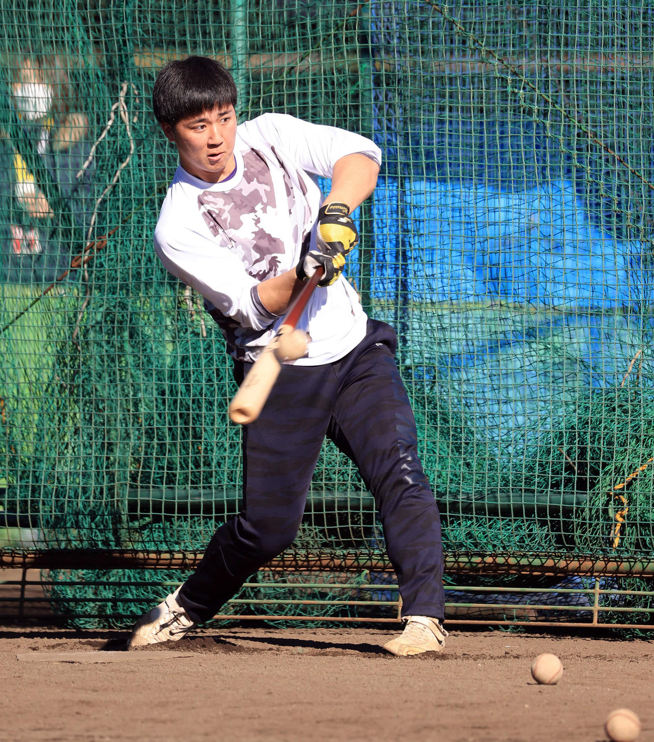 阪神ドラフト3位の関東第一高・井坪陽生外野手（2022年12月27日撮影）