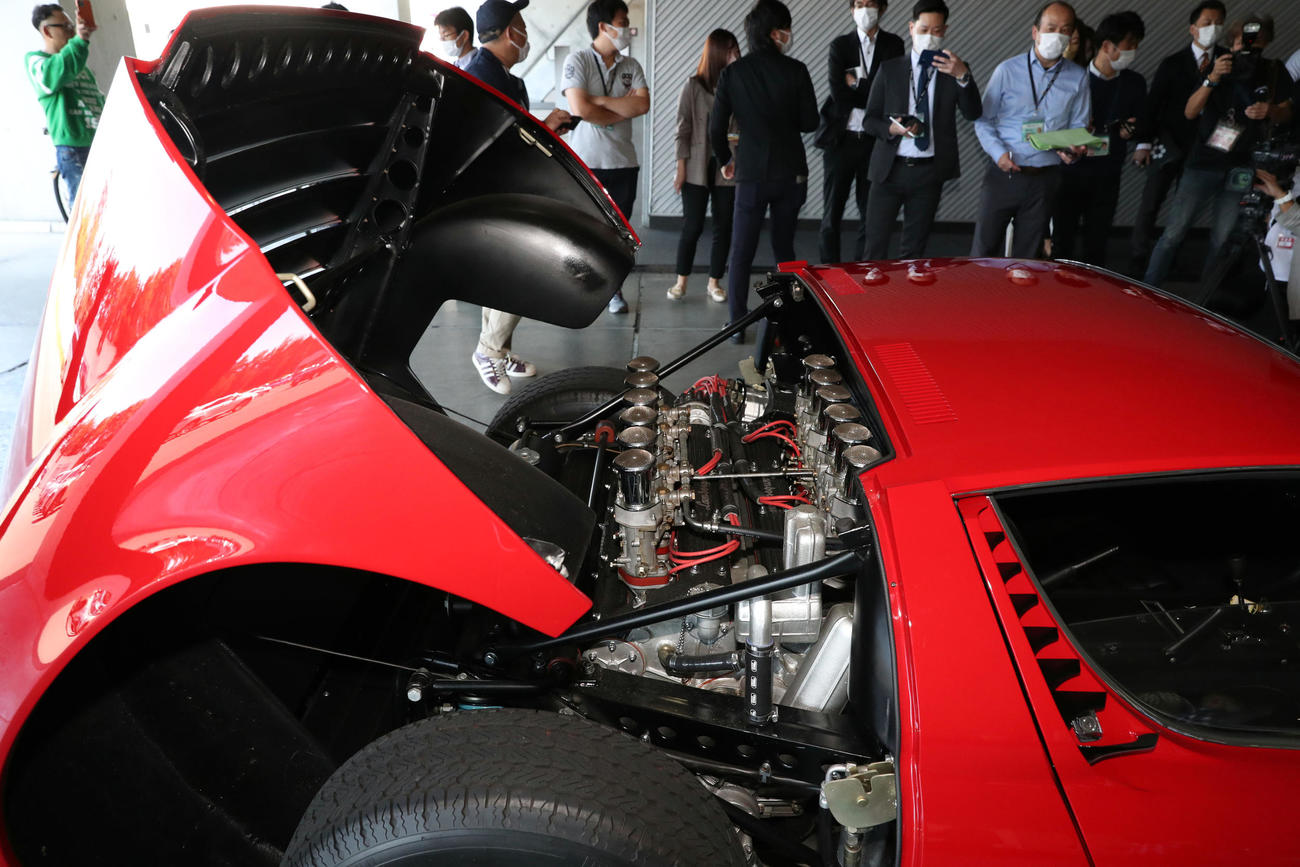球場入りする新庄監督が乗ってきたランボルギーニ・ミウラのエンジン（2022年9月撮影）