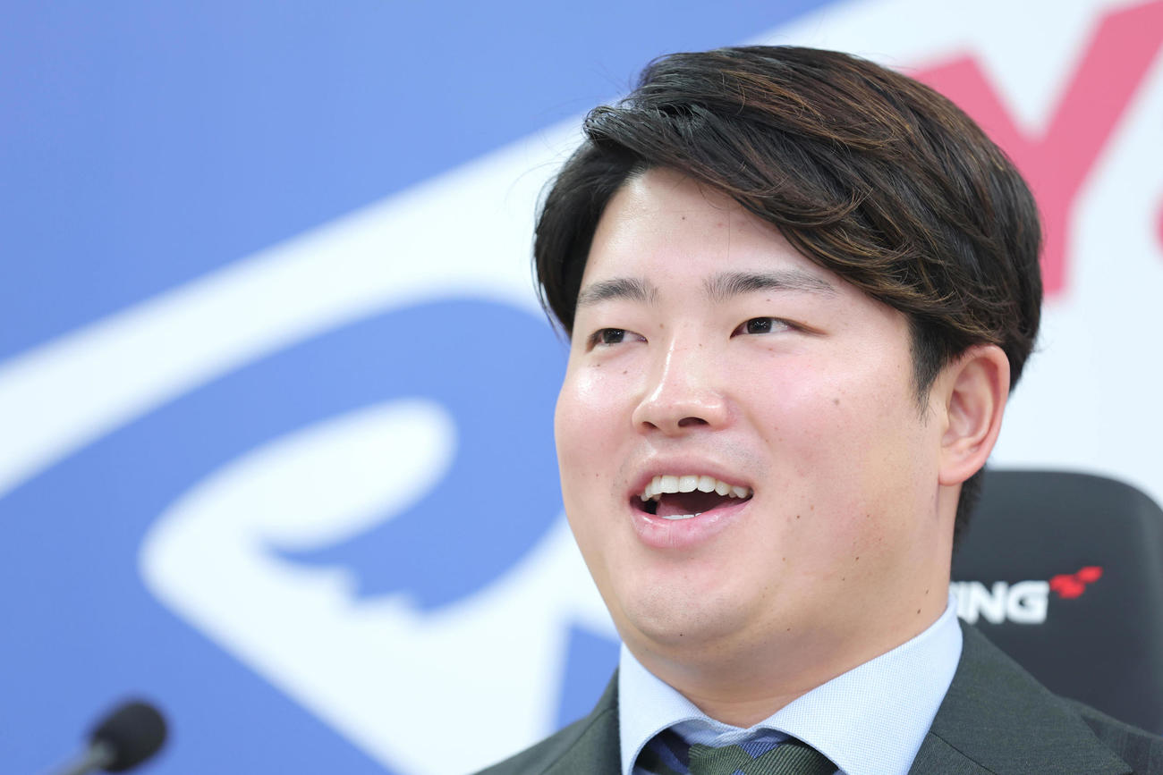 ヤクルト村上宗隆（2022年12月9日撮影）