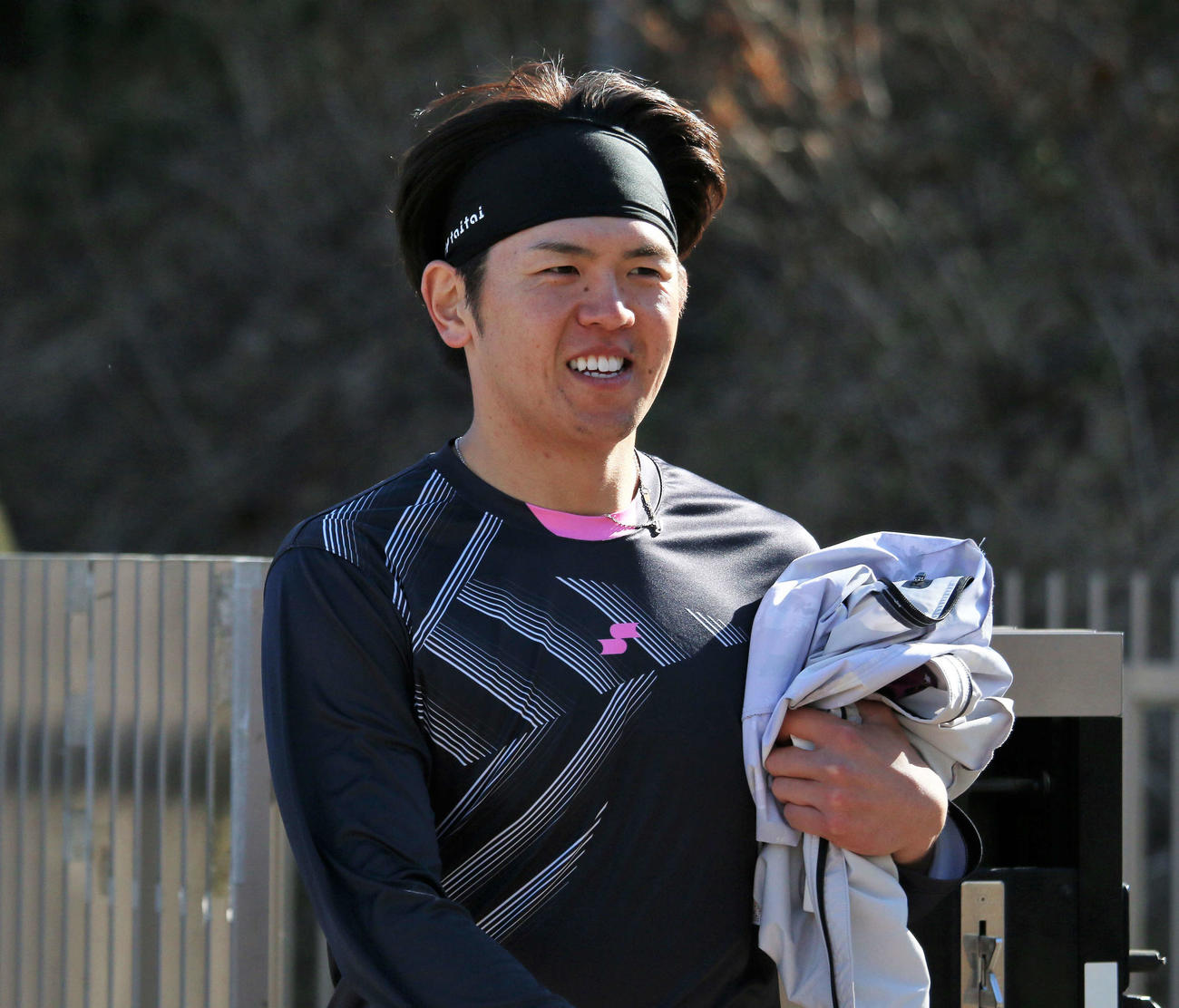 千葉・鎌ケ谷の球団施設で自主トレを行った日本ハム清水（撮影・木下大輔）