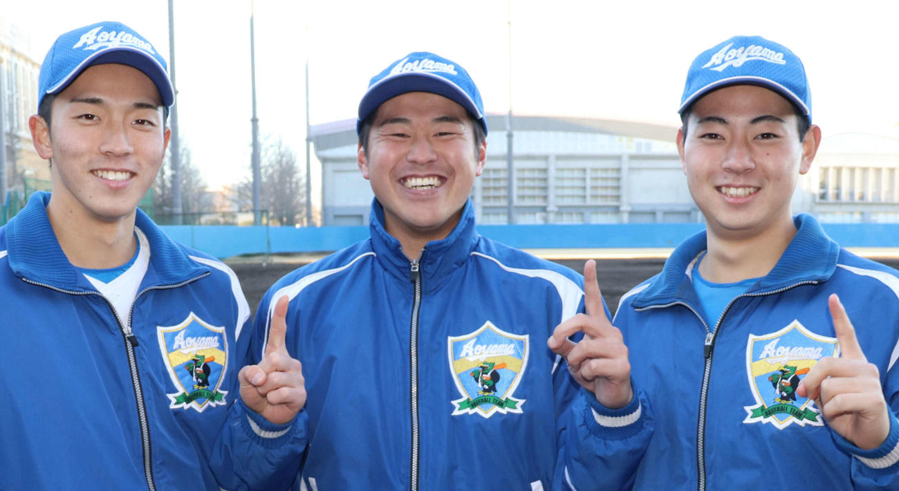 「リーグ優勝、日本一」を目標に掲げ、今年度をスタートさせた青学大の（左から）常広、中野、下村（撮影・保坂淑子）