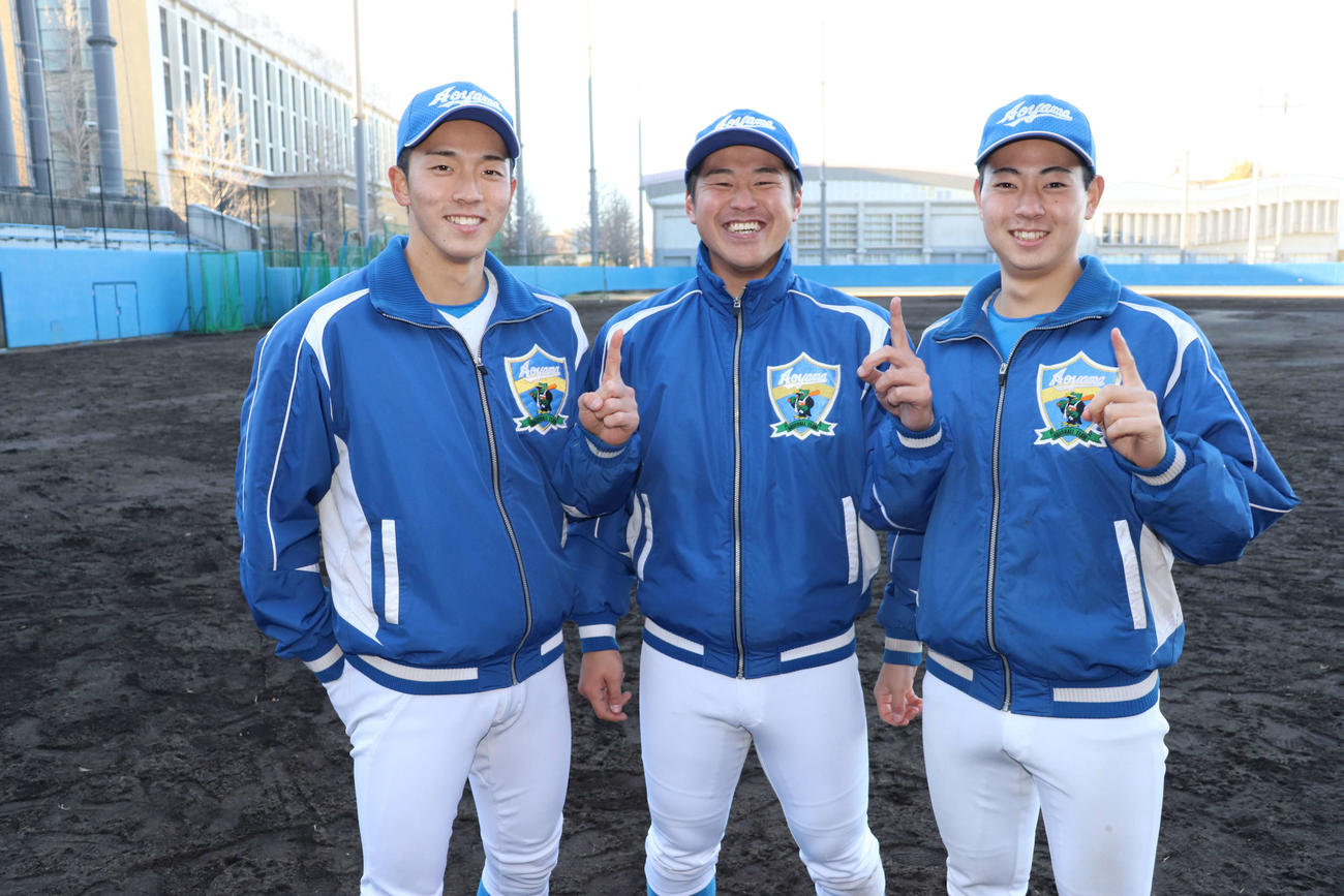 「リーグ優勝、日本一」を目標に掲げ、今年度をスタートさせた青学大の（左から）常広、中野、下村（撮影・保坂淑子）