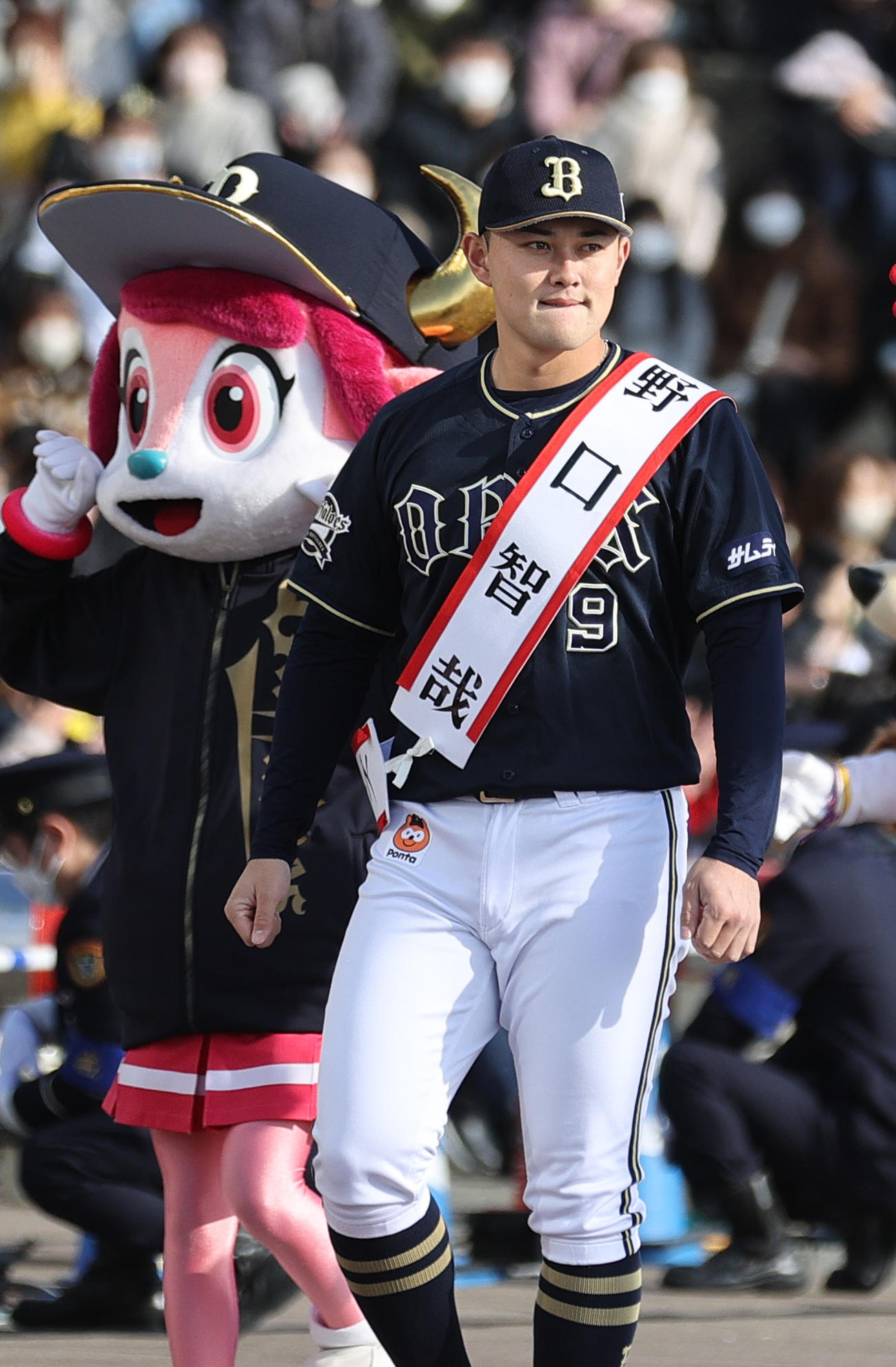大阪市消防出初式に参加するオリックス野口（撮影・上山淳一）