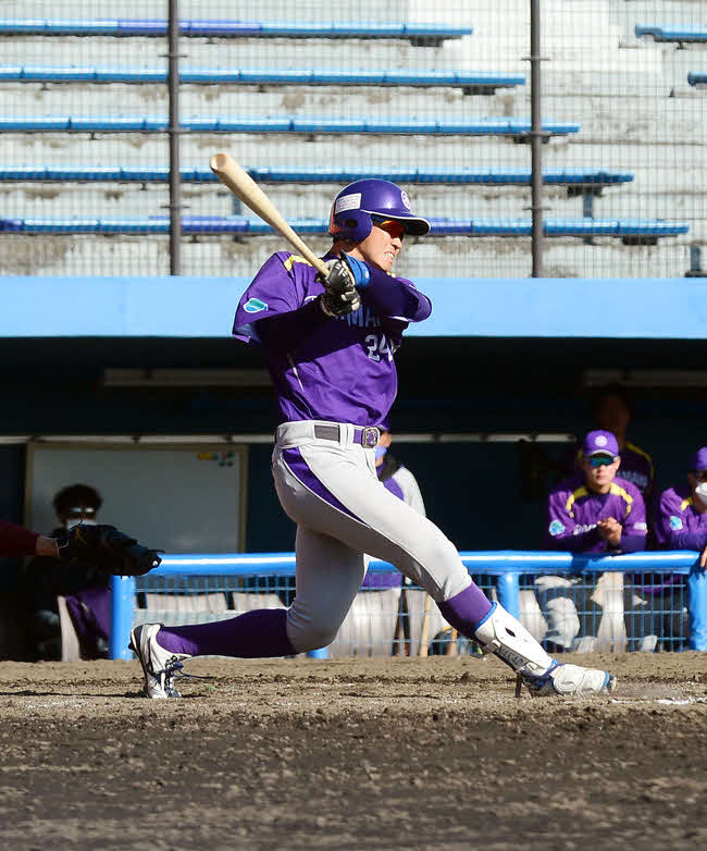 22年2月18日、ヤマハ対名城大　デビュー戦で初安打を放ったヤマハ・中田悠斗