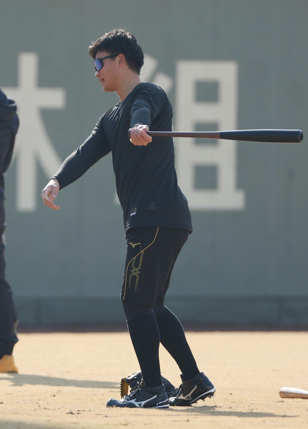 ペッパー打撃を行う阪神森下（撮影・前田充）