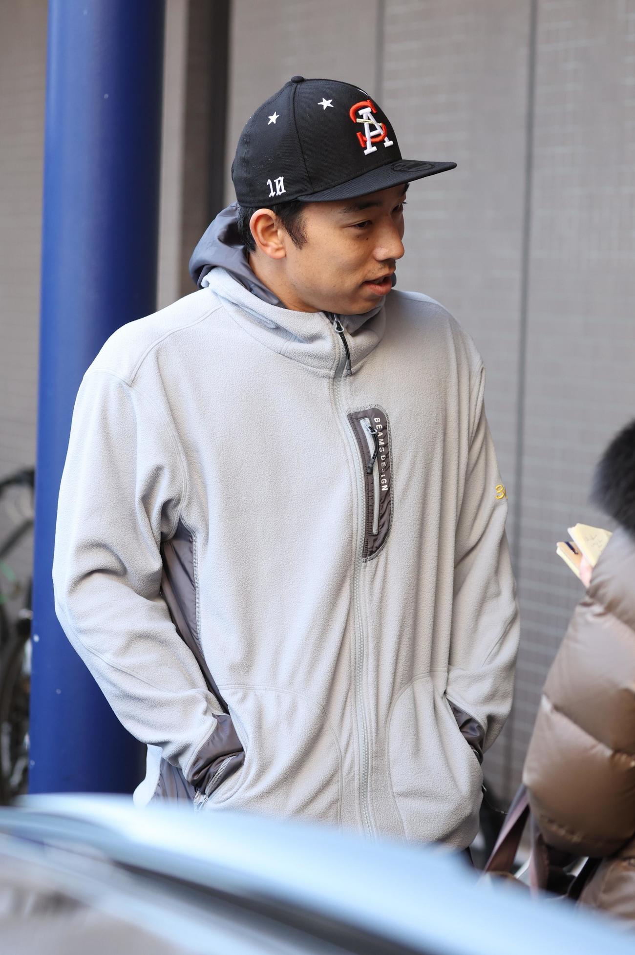 練習を終え引き揚げる日本ハム宇佐見（撮影・黒川智章）
