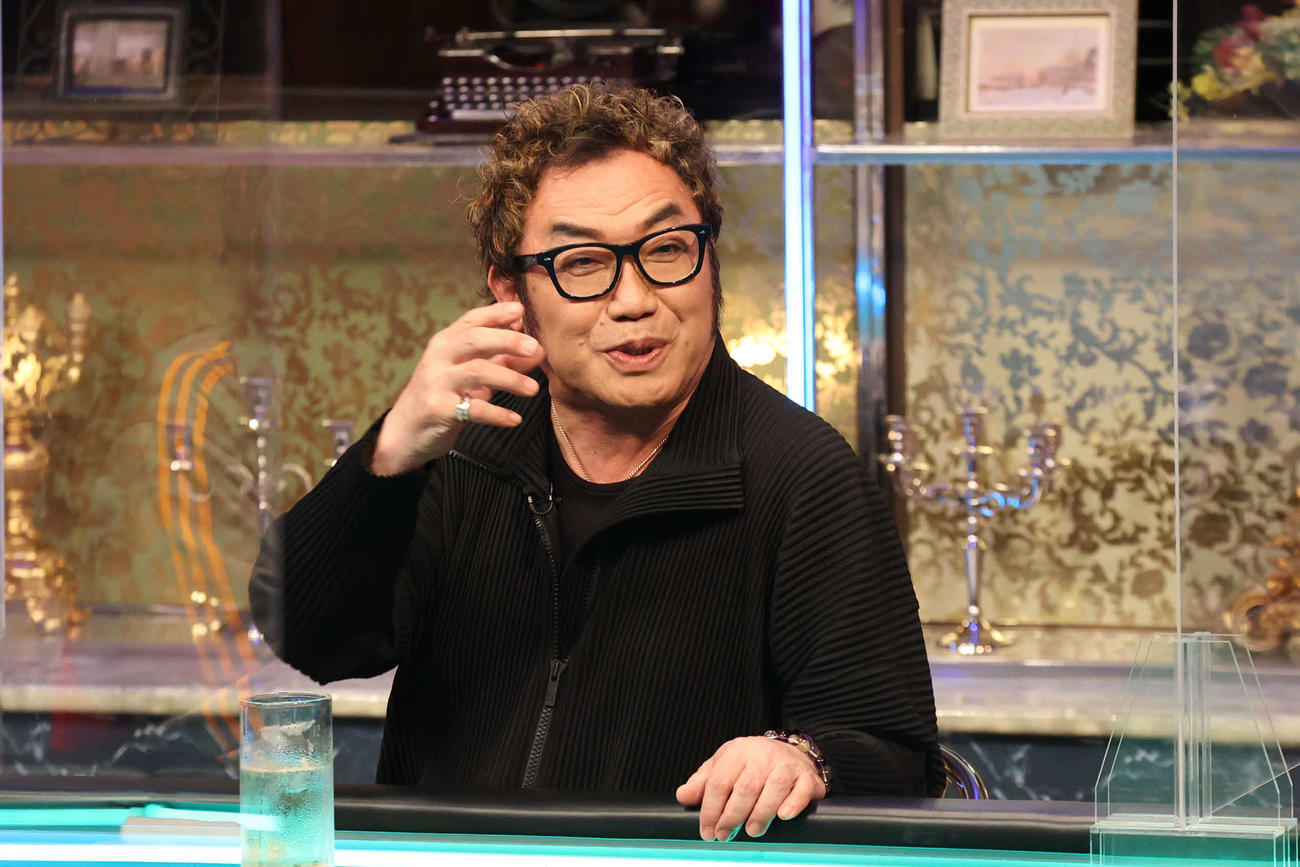 「人志松本の酒のツマミになる話」に出演するコロッケ（C）フジテレビ