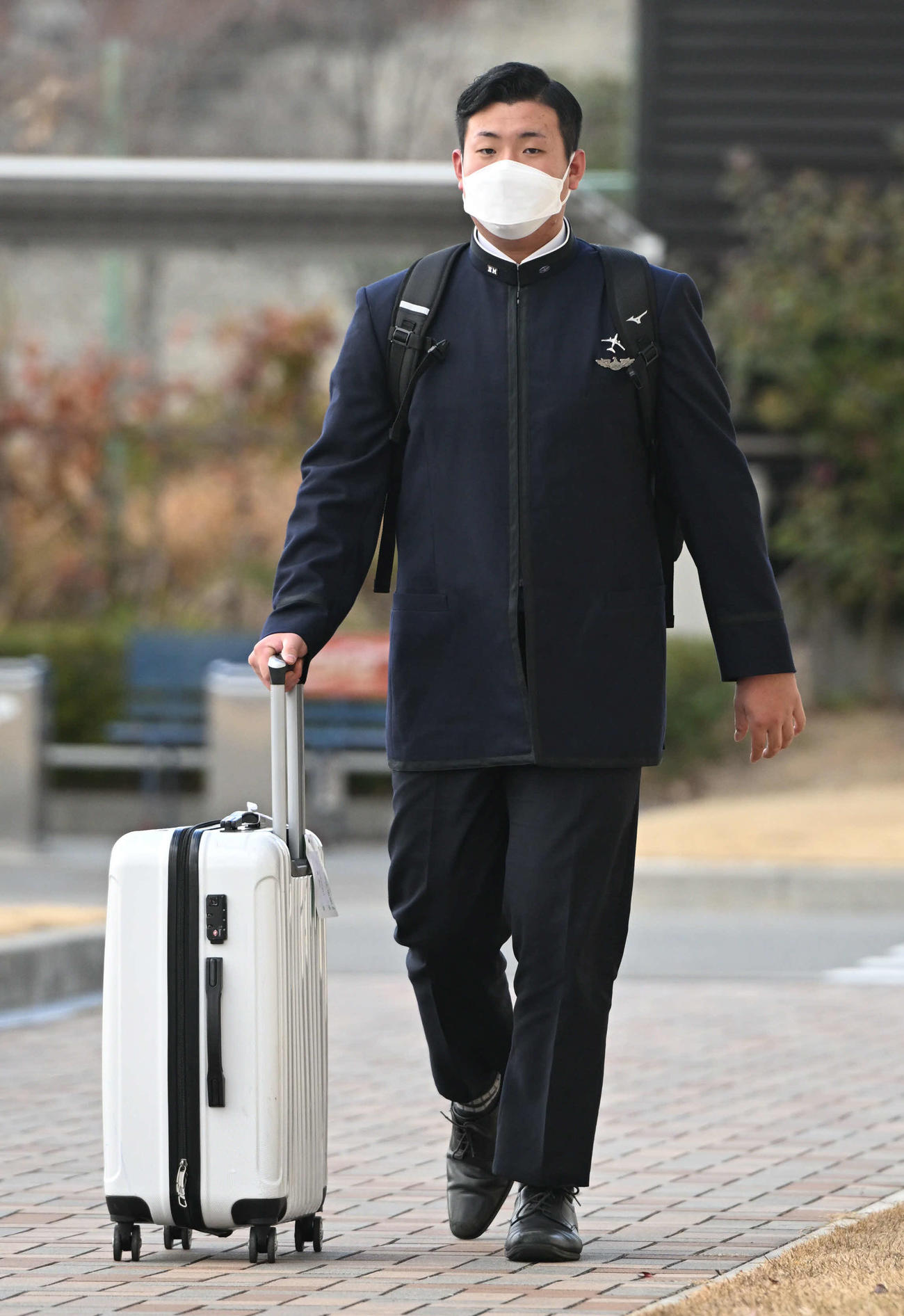 青濤館に入寮するオリックス、ドラフト2位の内藤（2023年1月10日撮影）