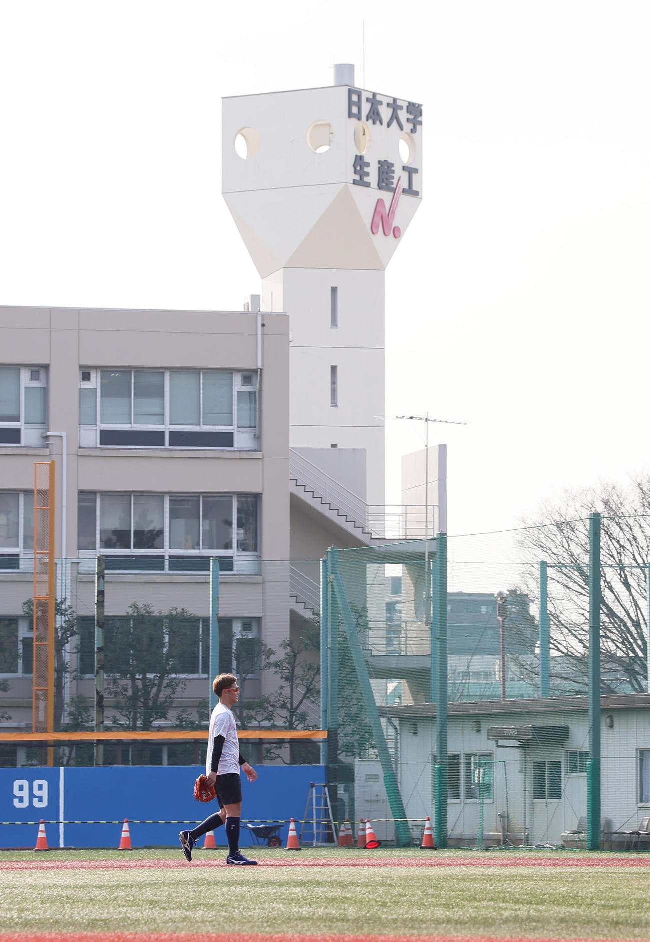 母校・日大での自主トレを公開したDeNA京田（撮影・足立雅史）