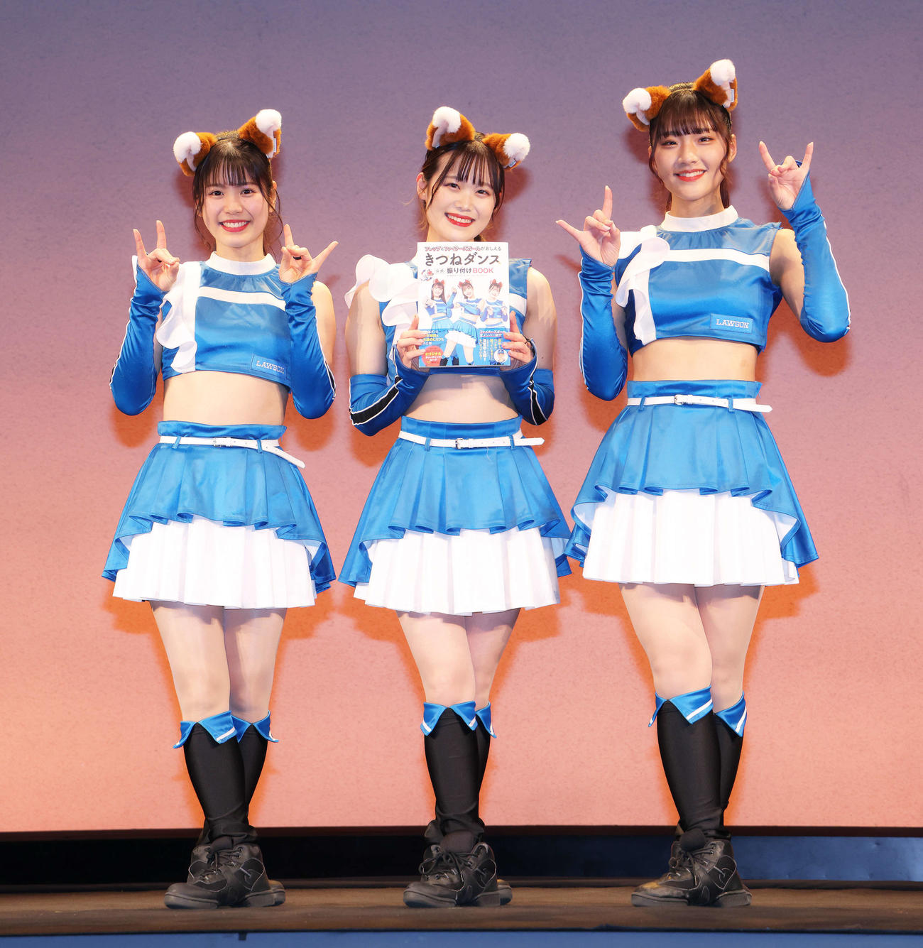 ファイターズガールのメンバーたち（2022年12月23日撮影）
