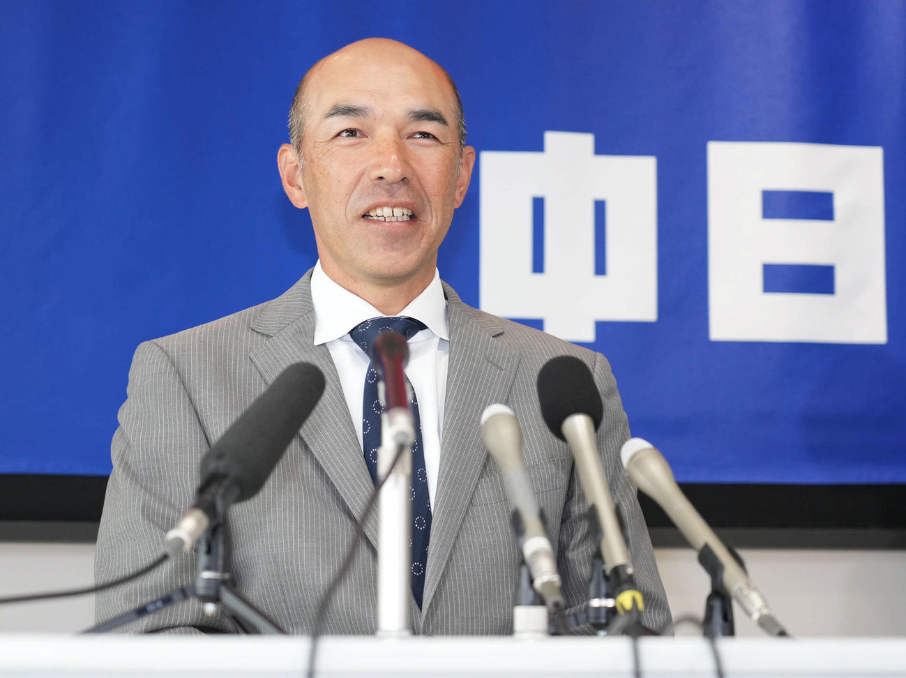 22年12月14日、中日打撃コーチに就任が決まり会見する和田一浩氏