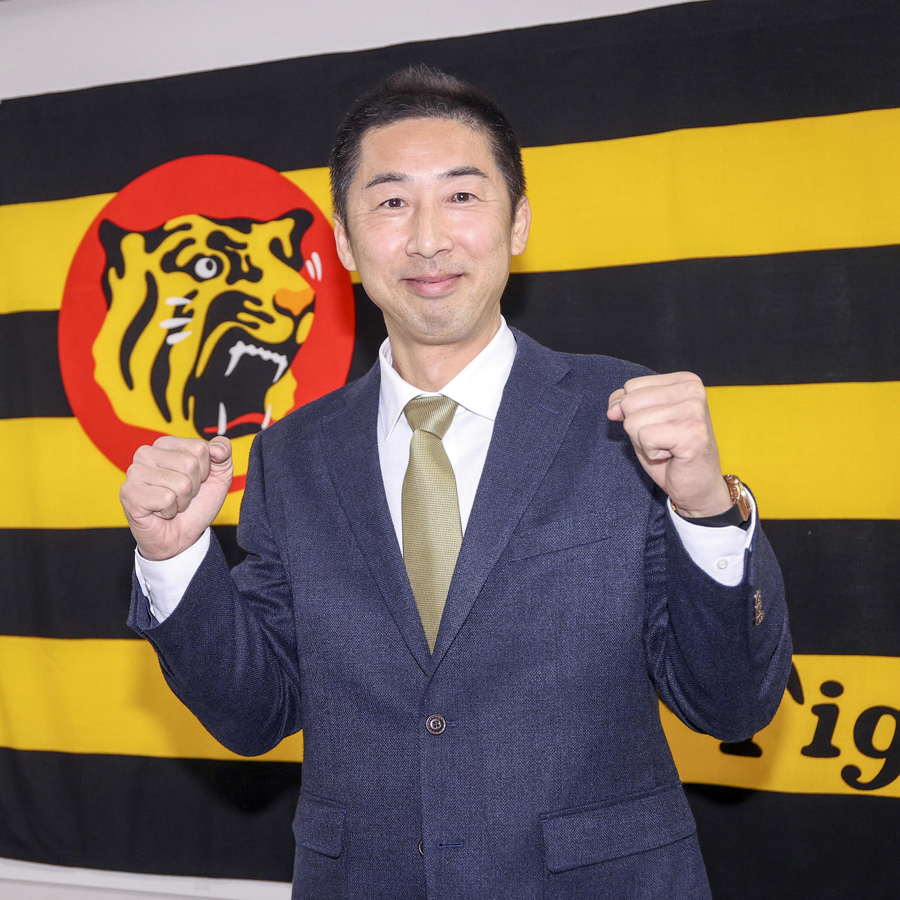 打撃コーチに就任し意気込む今岡氏（撮影・上山淳一）