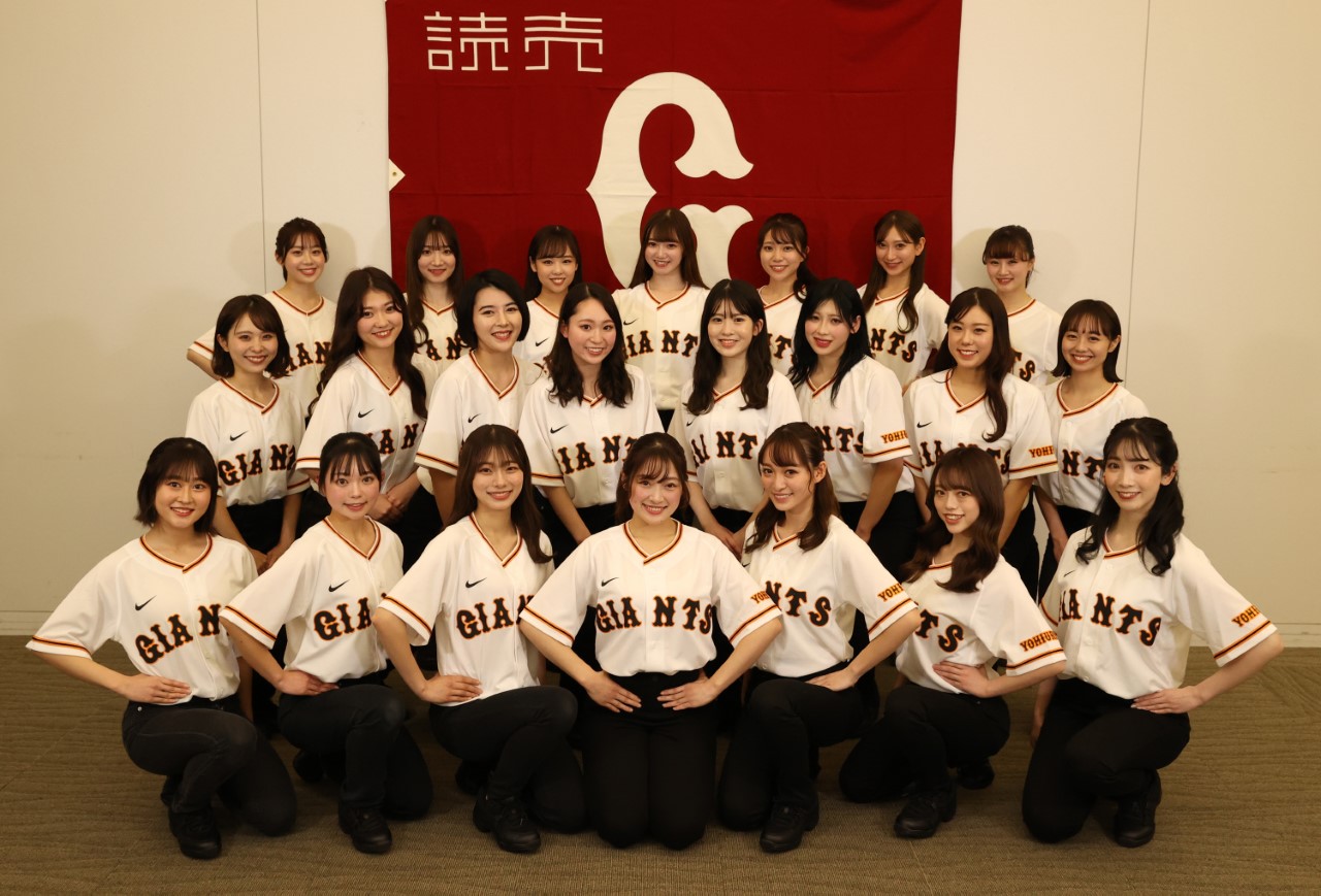 23年シーズンのメンバーが決定した巨人の公式マスコットガール「ヴィーナス」（球団提供）