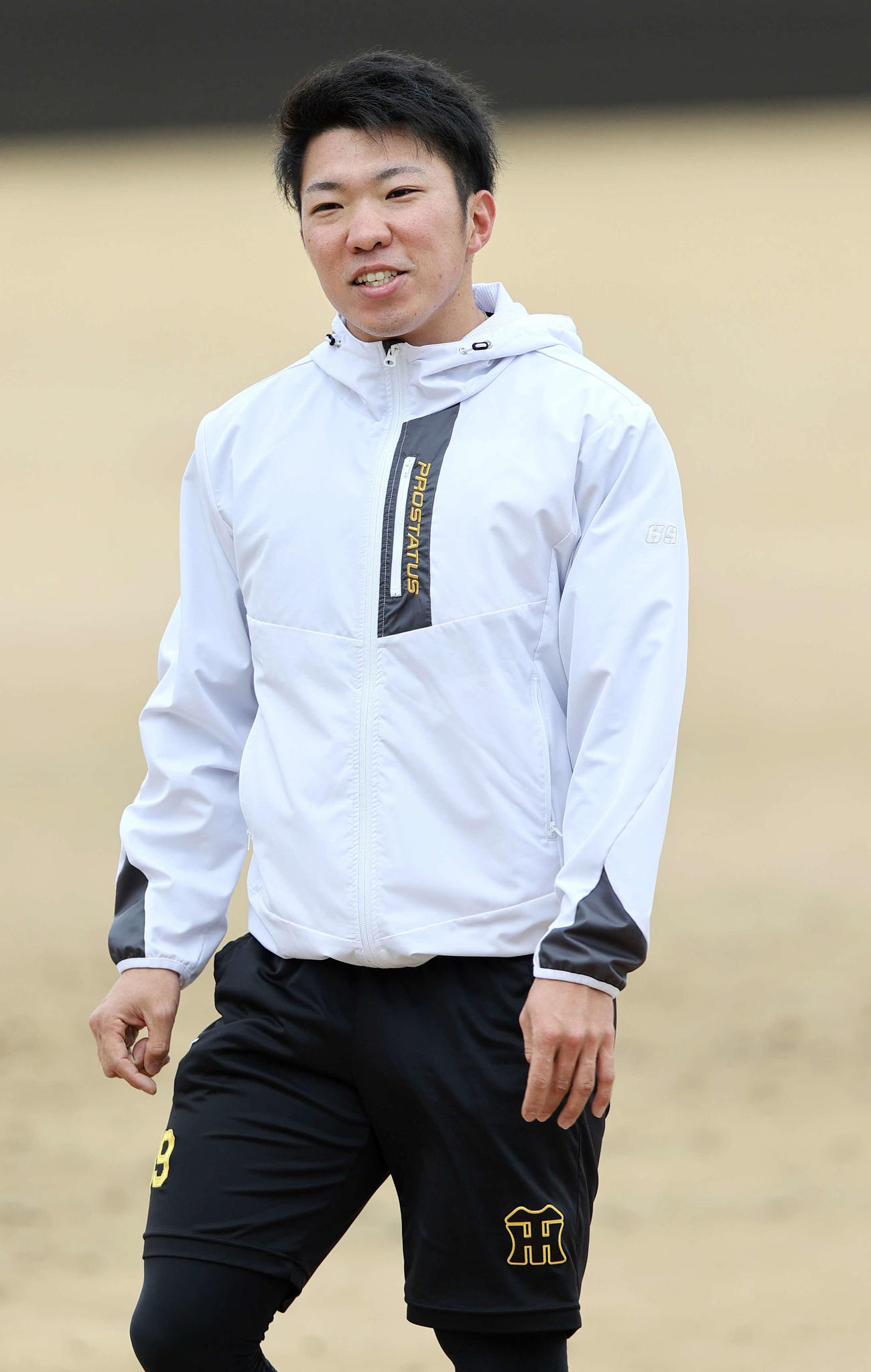 16日、鳴尾浜で練習を行った石井