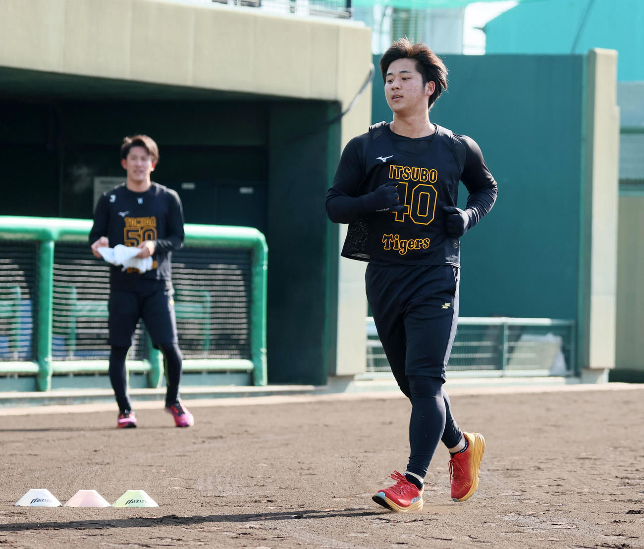 3000メートル走でゴールする井坪（撮影・加藤哉）