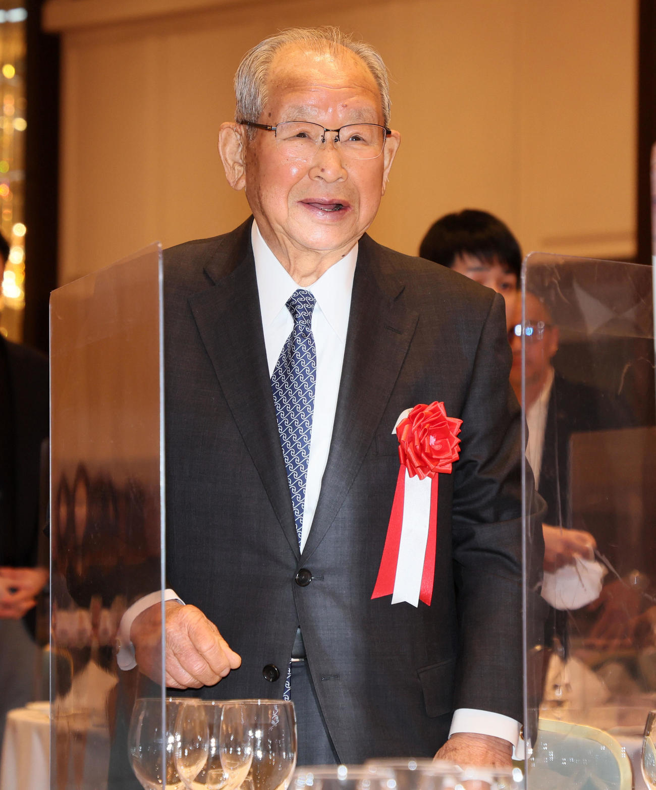 岡田監督就任激励会で笑顔を見せる日刊スポーツ評論家の吉田氏（撮影・加藤哉）
