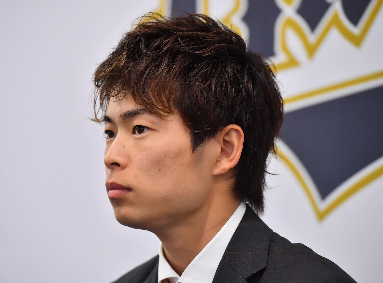 現状維持で契約更改を終え会見するオリックス山岡（撮影・和賀正仁）